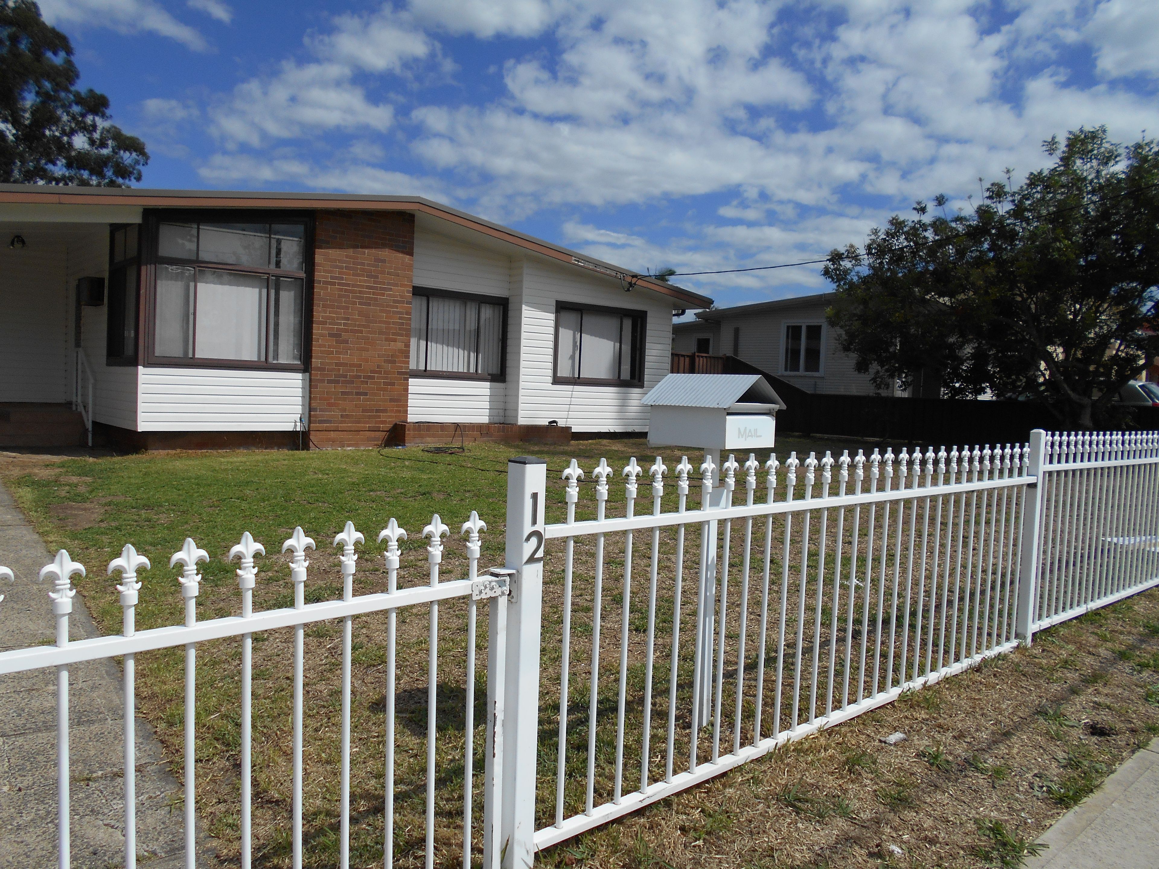 12 Leichardt Avenue, Fairfield West, NSW 2165