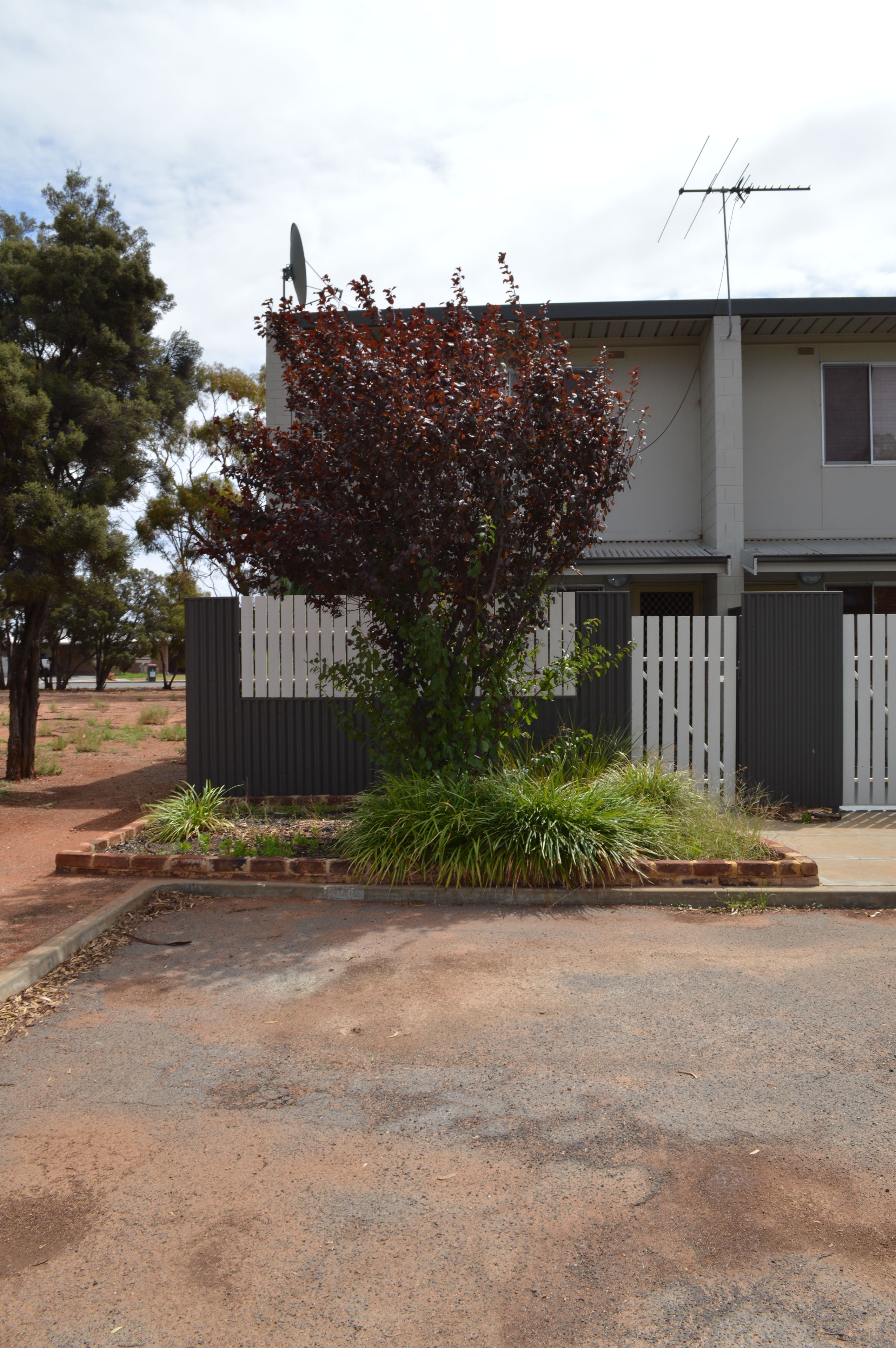 1/6 Myoporum Street, Kambalda West WA 6442
