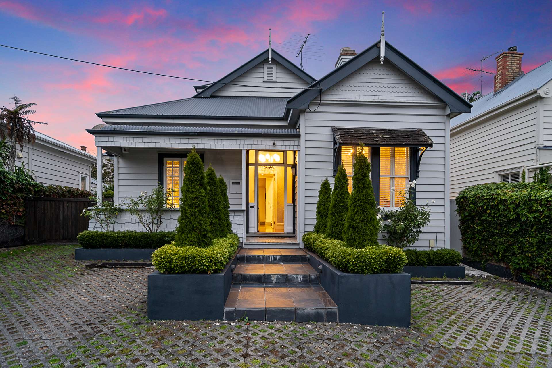 67 Middleton Road photo 0