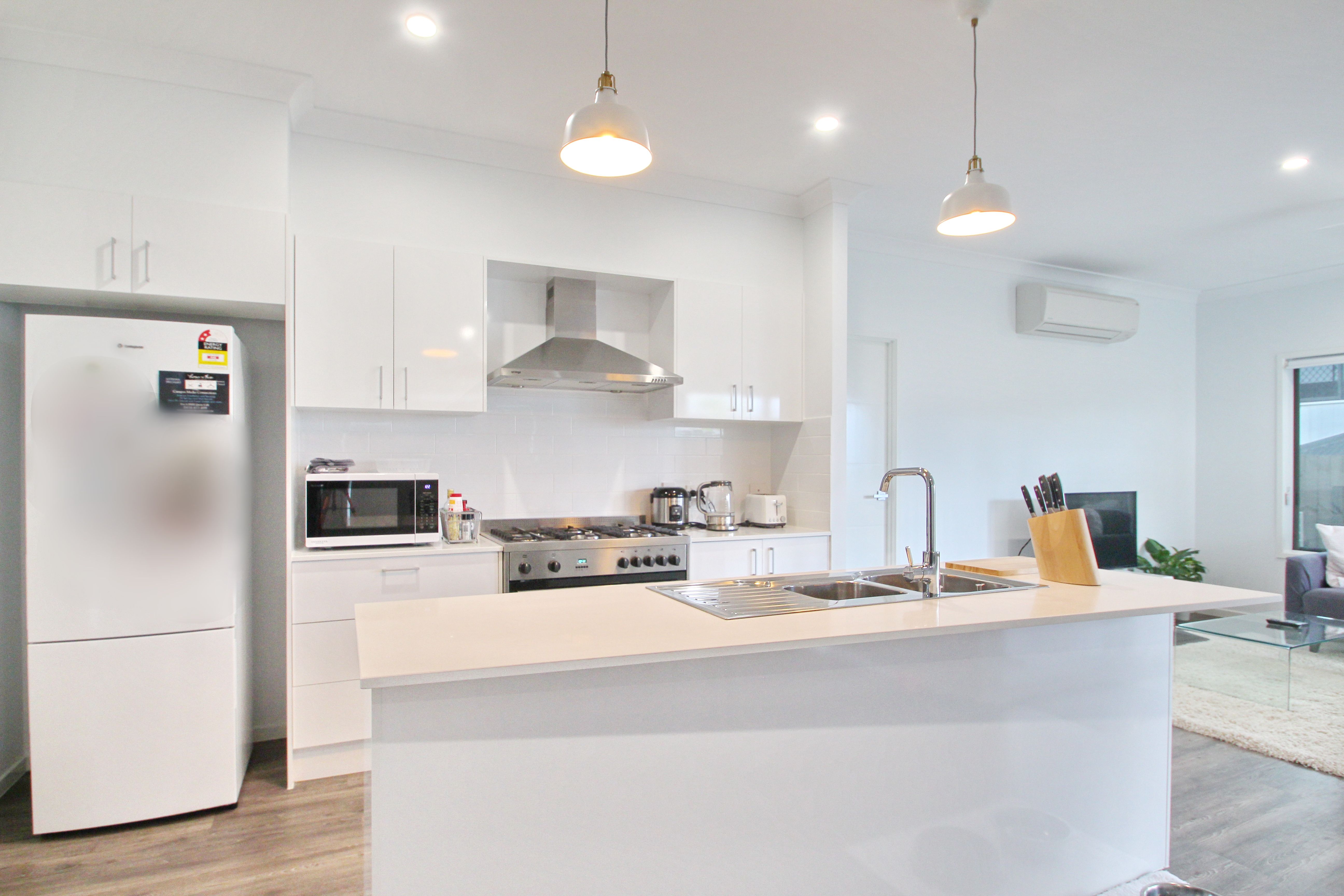 54 New York Way, SPRING MOUNTAIN, QLD 4300