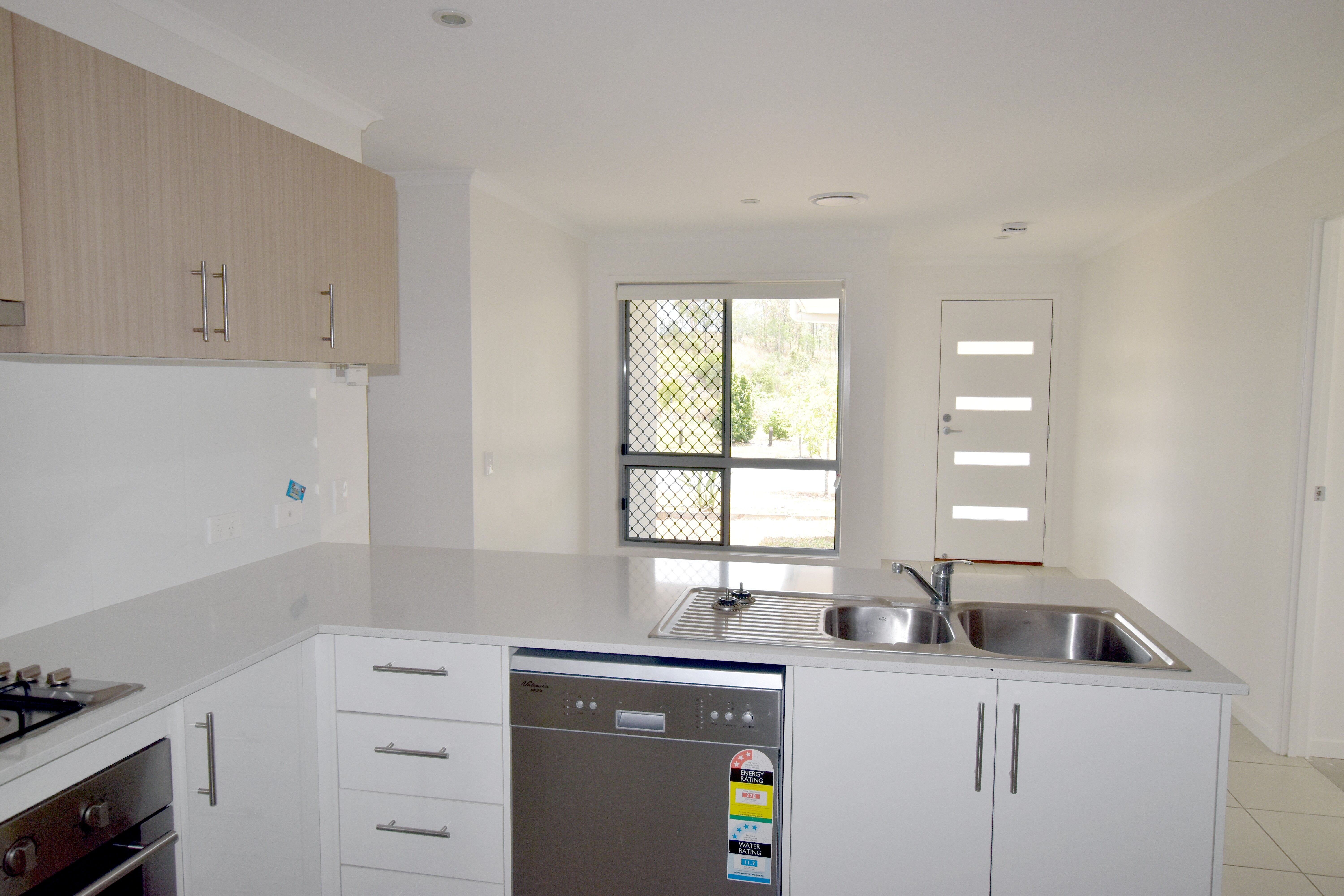 1/34 Petrel Street, Kirkwood, QLD 4680
