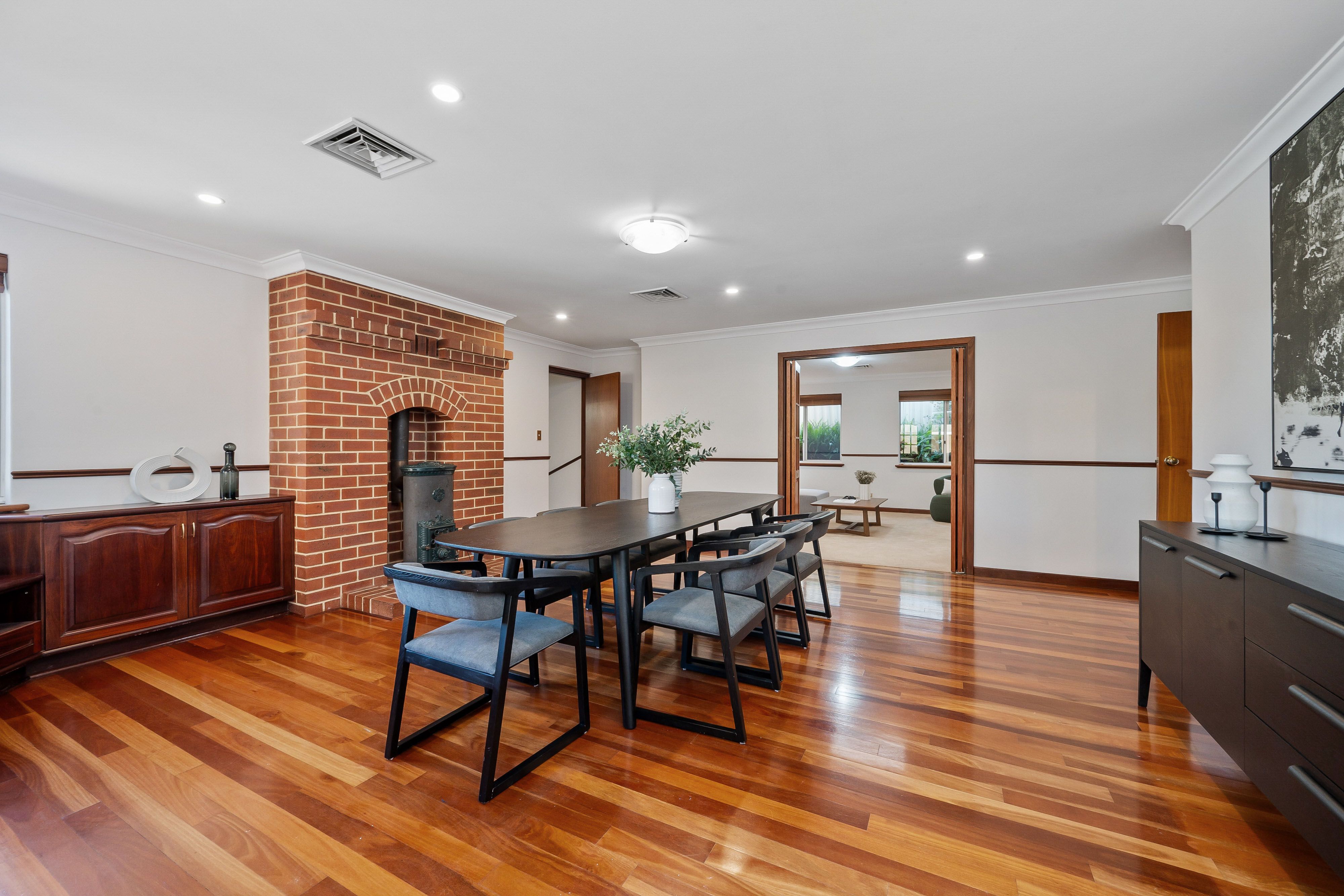 15 Barranjoey Way — photo 7 of 27