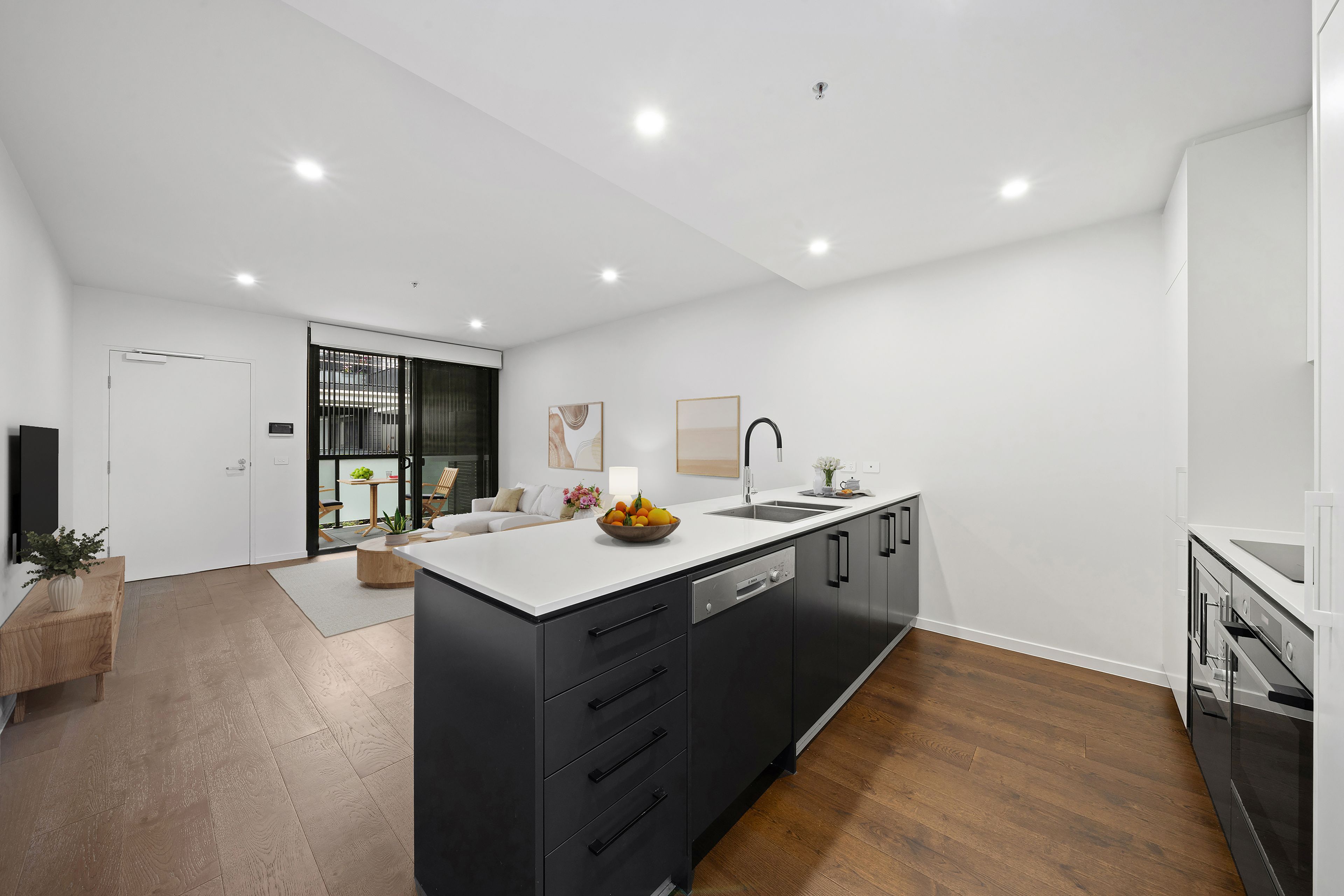 322/34 Eyre Street — photo 3 of 19
