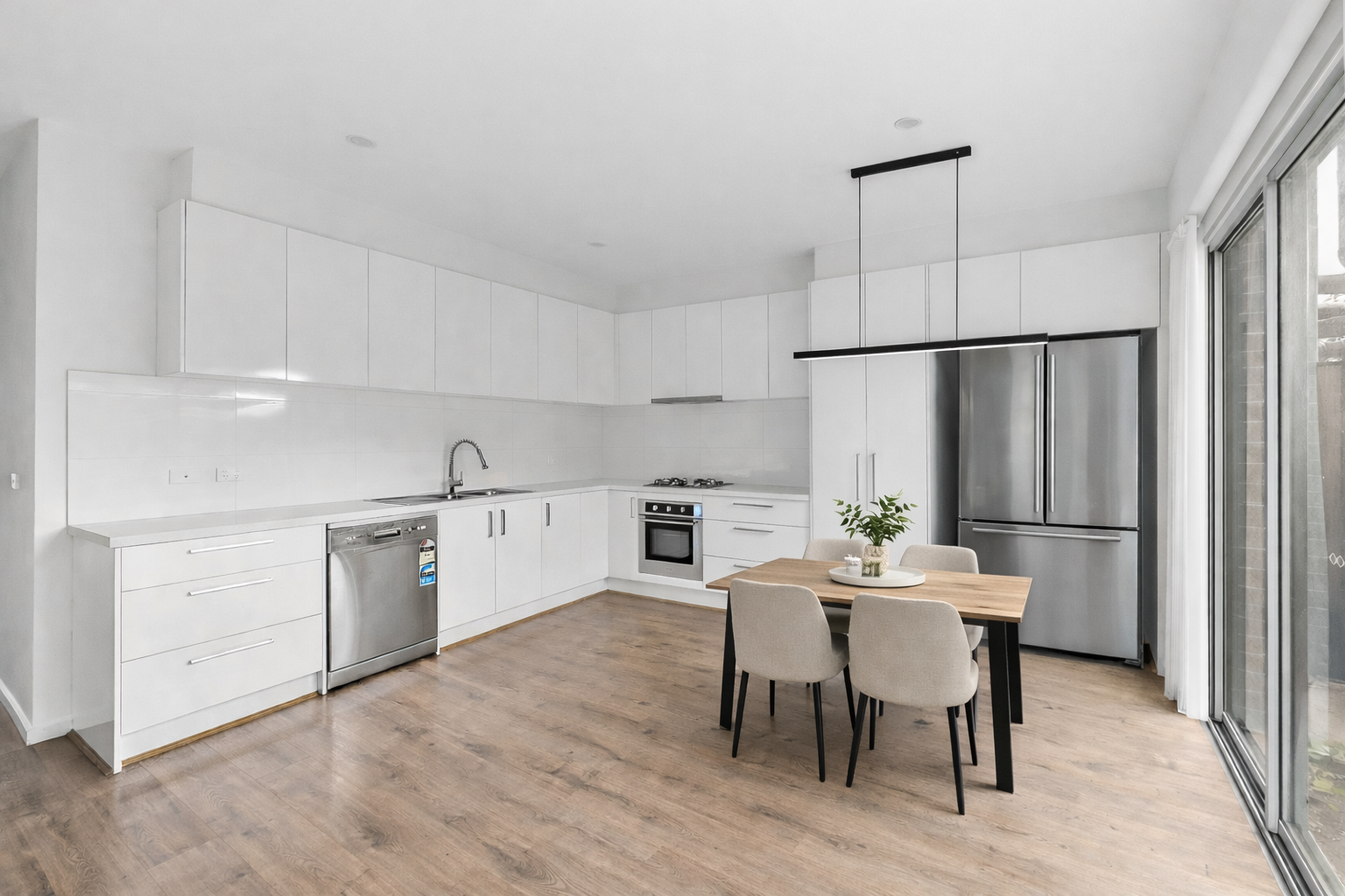 2/194 Princes Highway, Hallam, VIC 3803