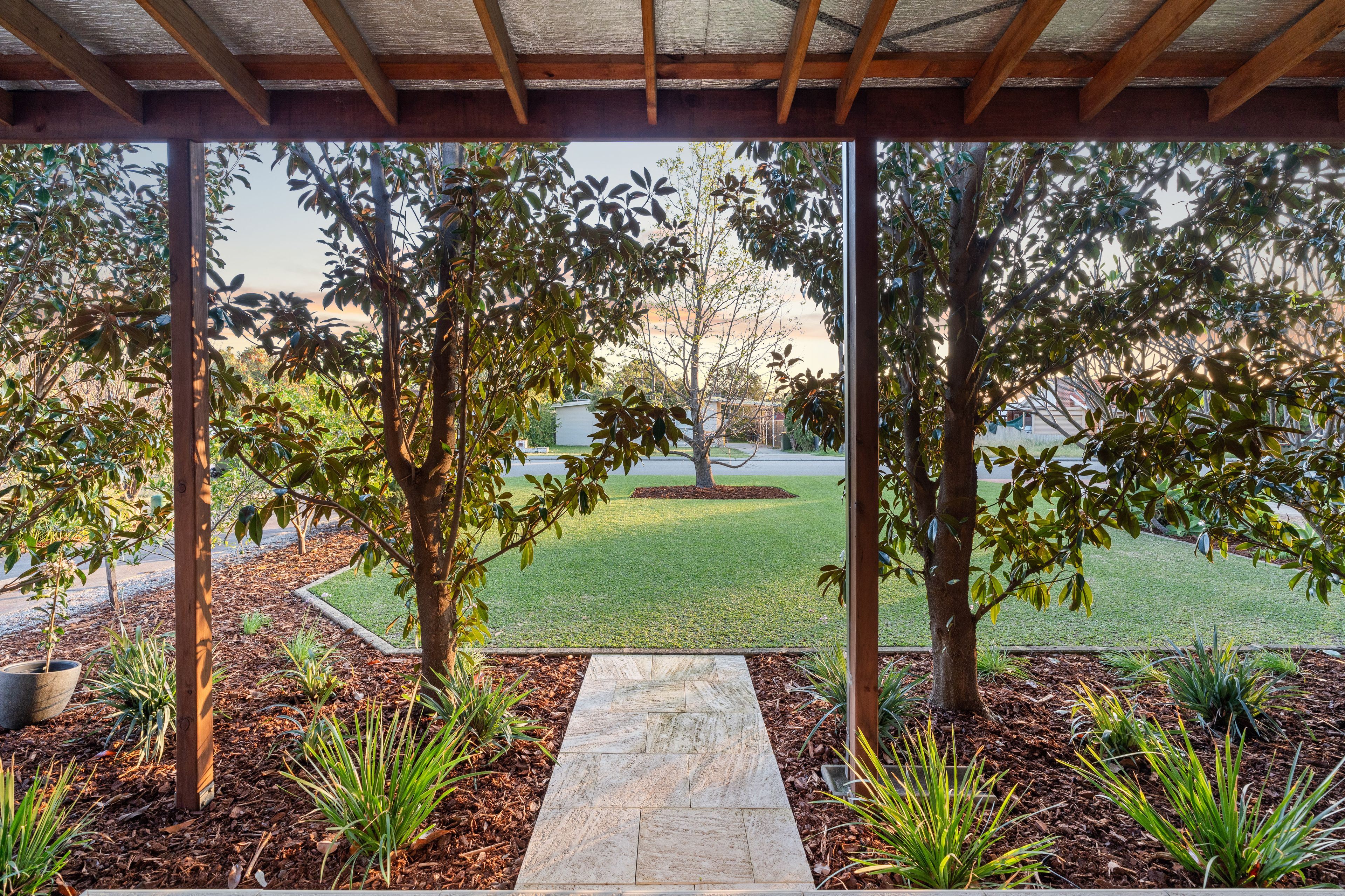 27 Williamson Avenue — photo 4 of 30