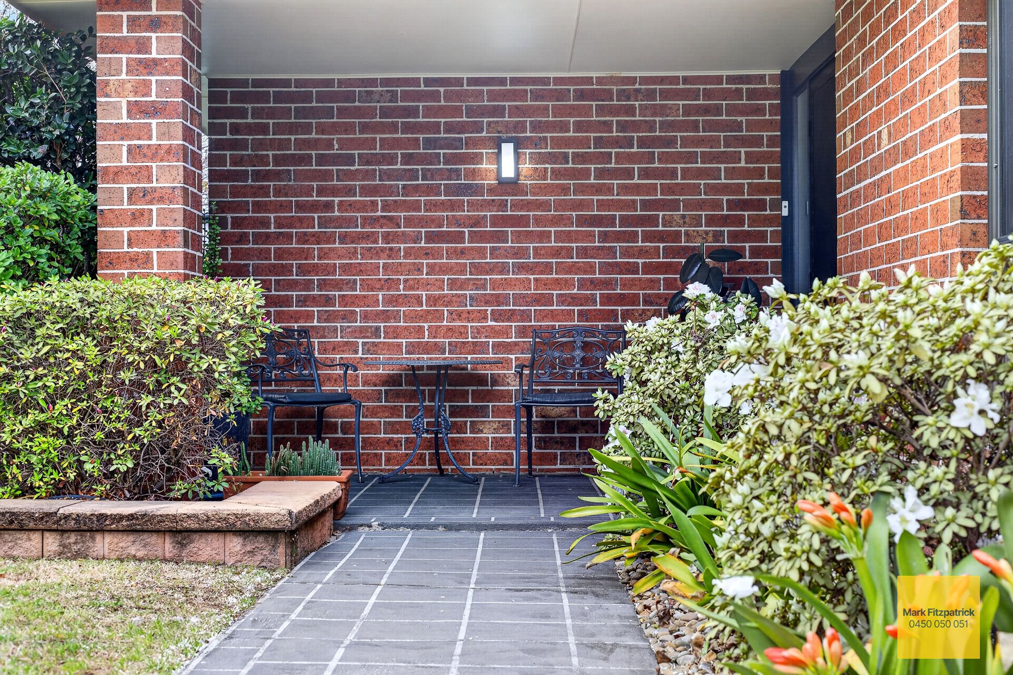 21 Dawson Avenue — photo 4 of 22