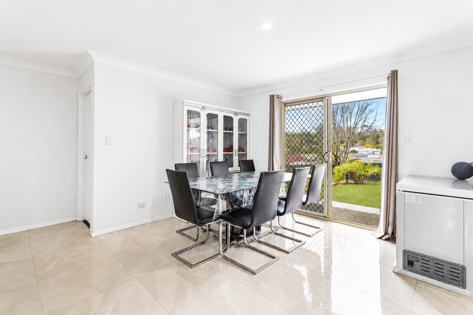 3 Christine Crescent — photo 4 of 14