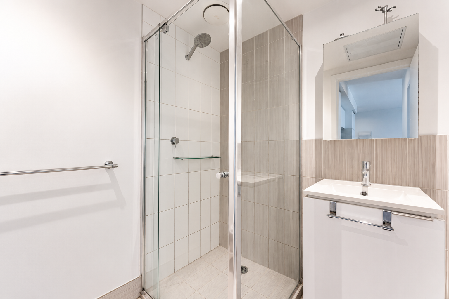 1404/46-50 Haig Street — photo 4 of 6