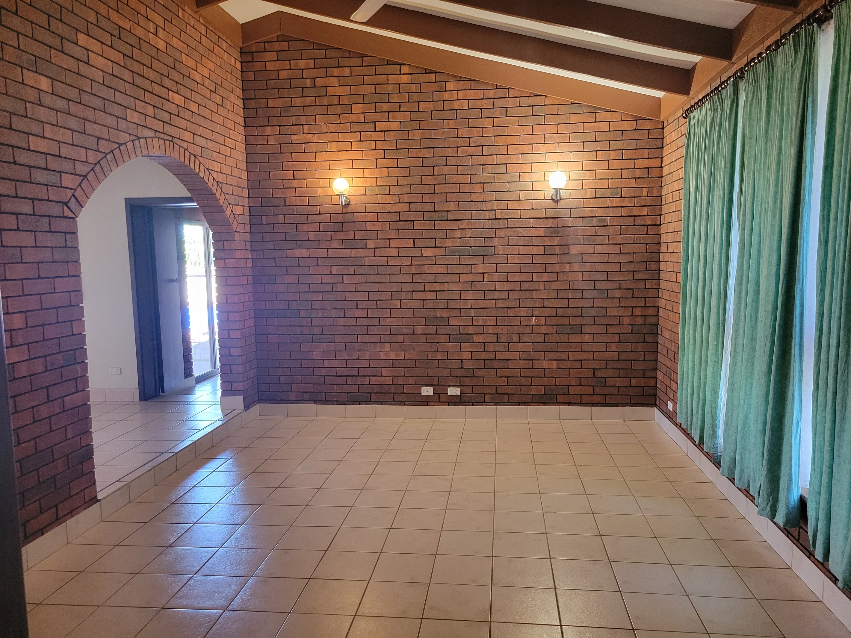 2 Marr Place, Carnarvon, WA 6701