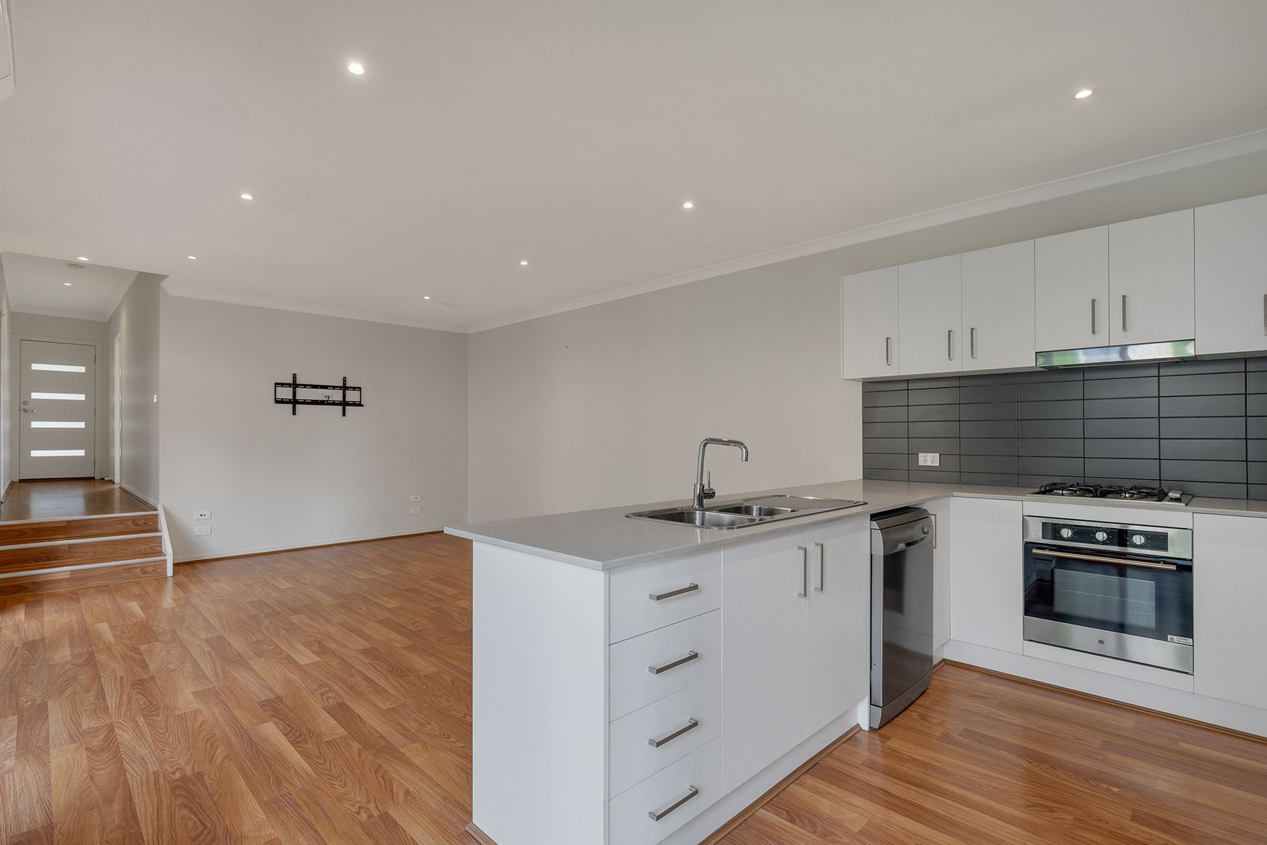 13 Grace Street, Craigieburn, VIC 3064