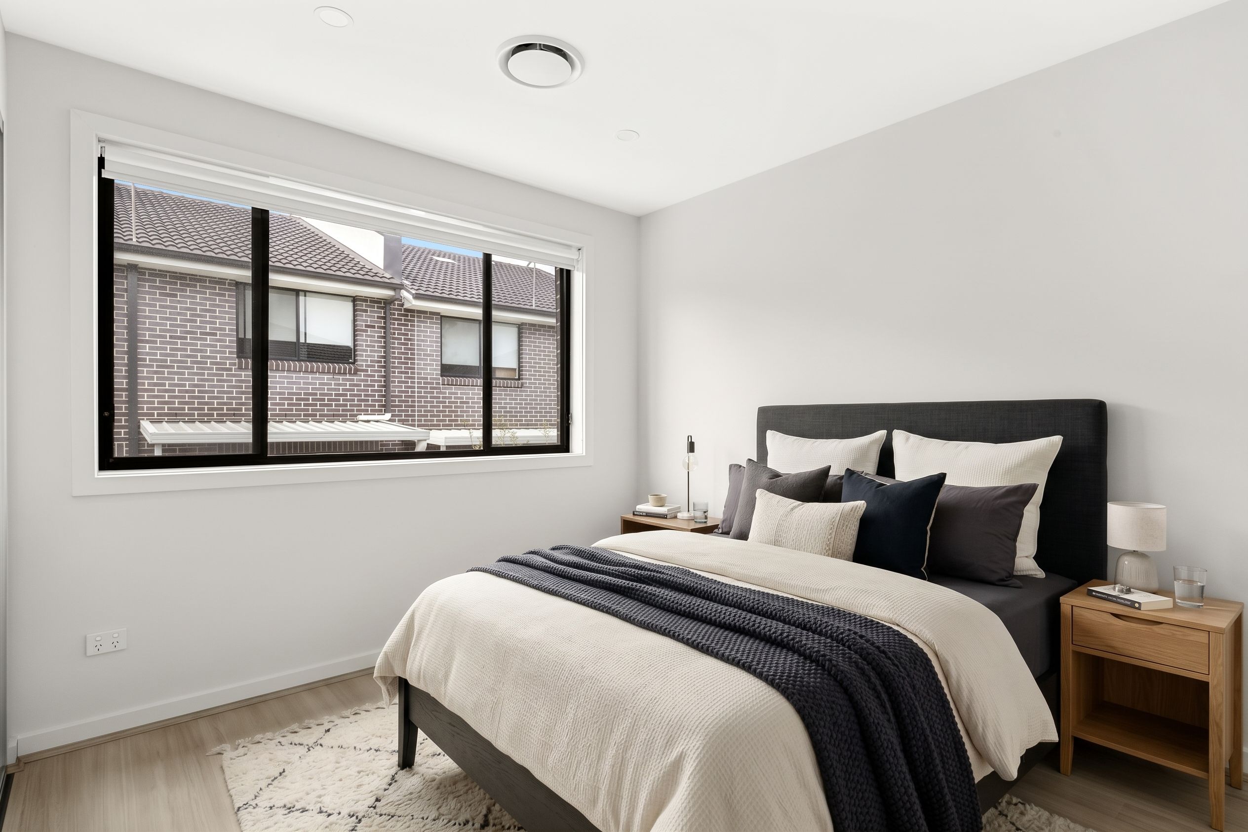 A Stylish Family Retreat Within 2 Minutes Walking Distance to Yarra Park Playground | Within Schofields Public School Catchment! — photo 16 of 17