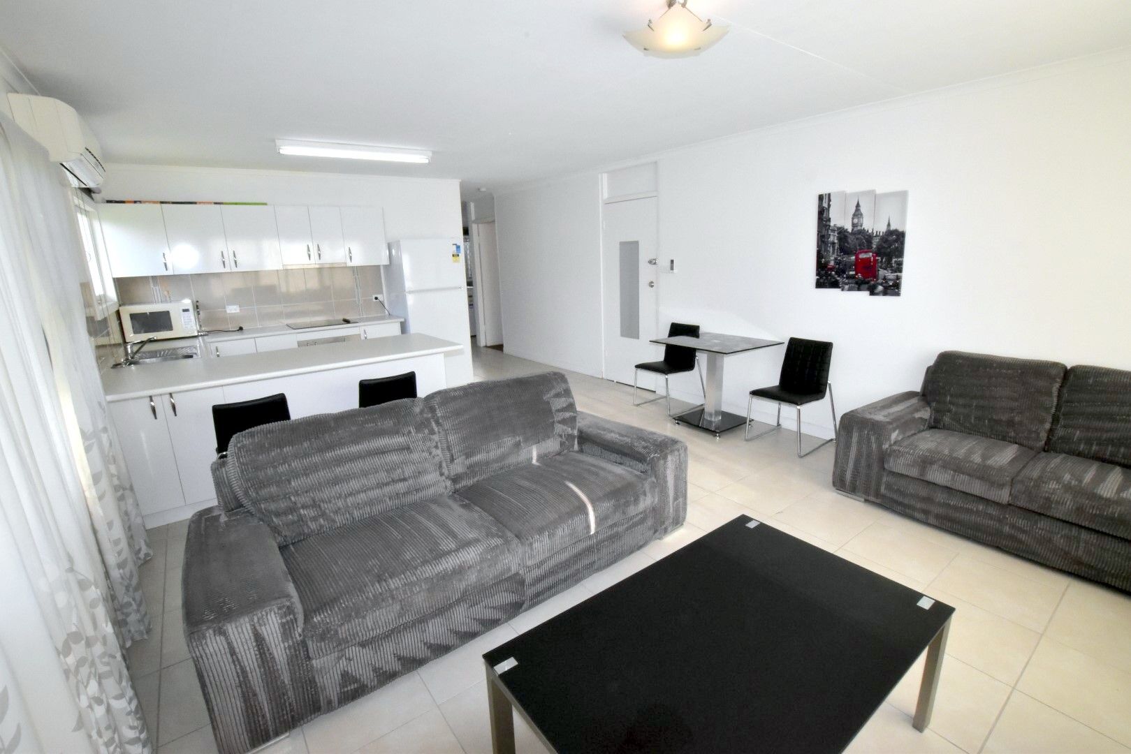 2/8 Byrne Street, West Gladstone, QLD 4680