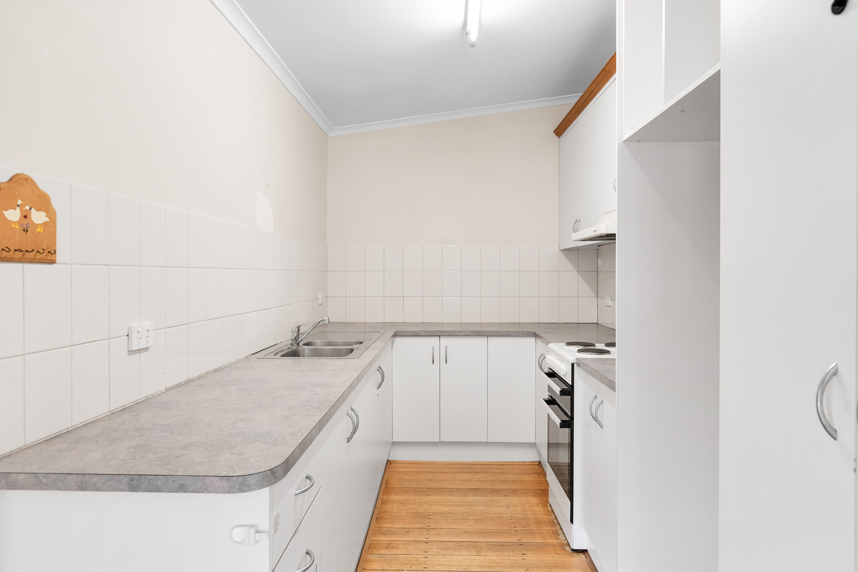 14 Dawn Avenue — photo 5 of 15