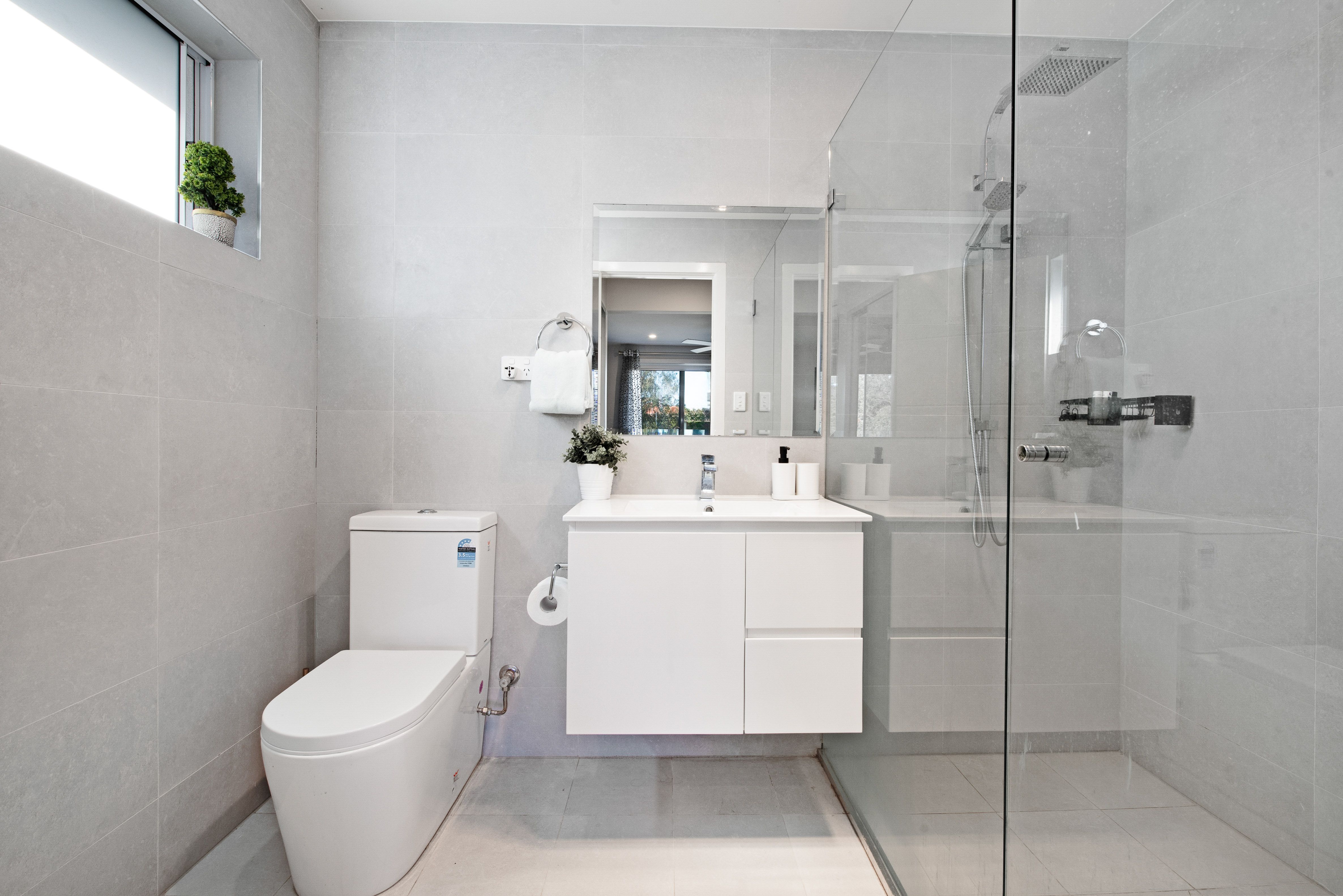 6 Batlow Street — photo 8 of 16