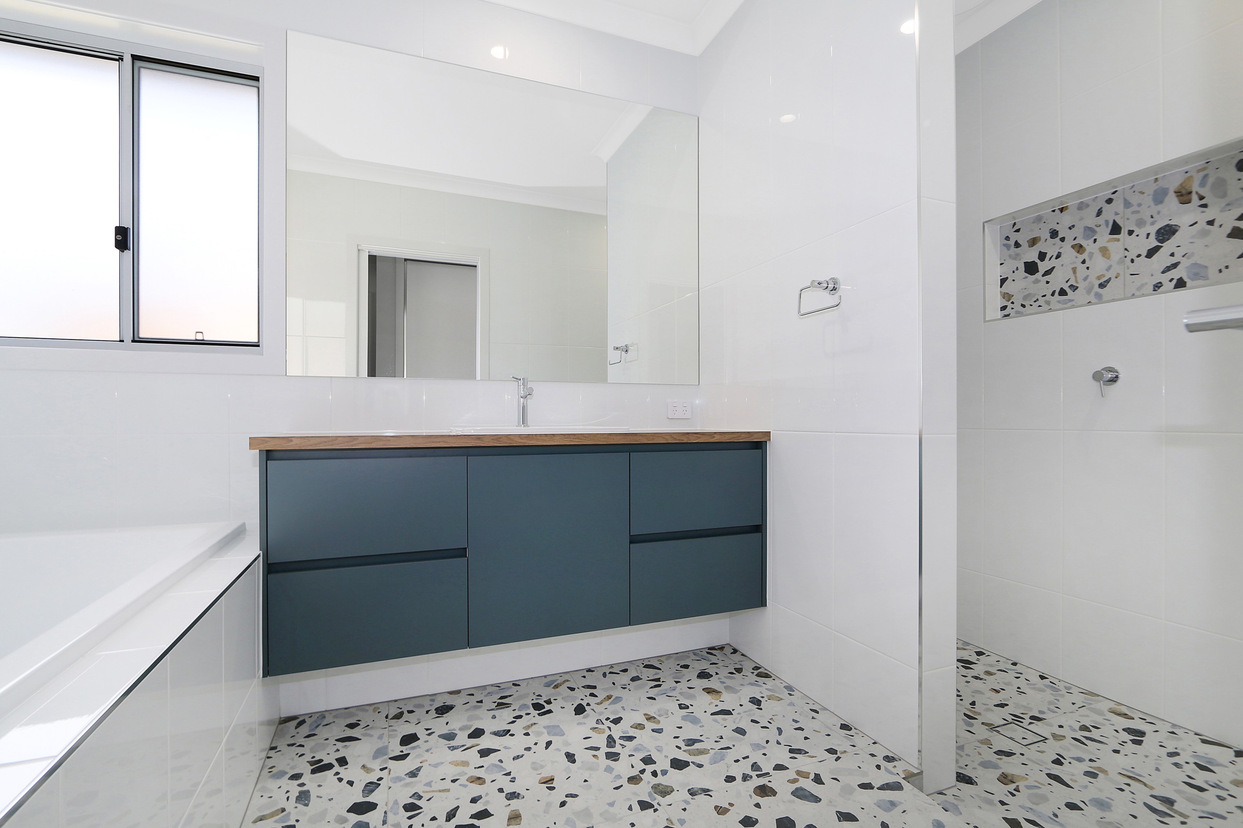 52 Rodeo Drive, Thurgoona, NSW 2640