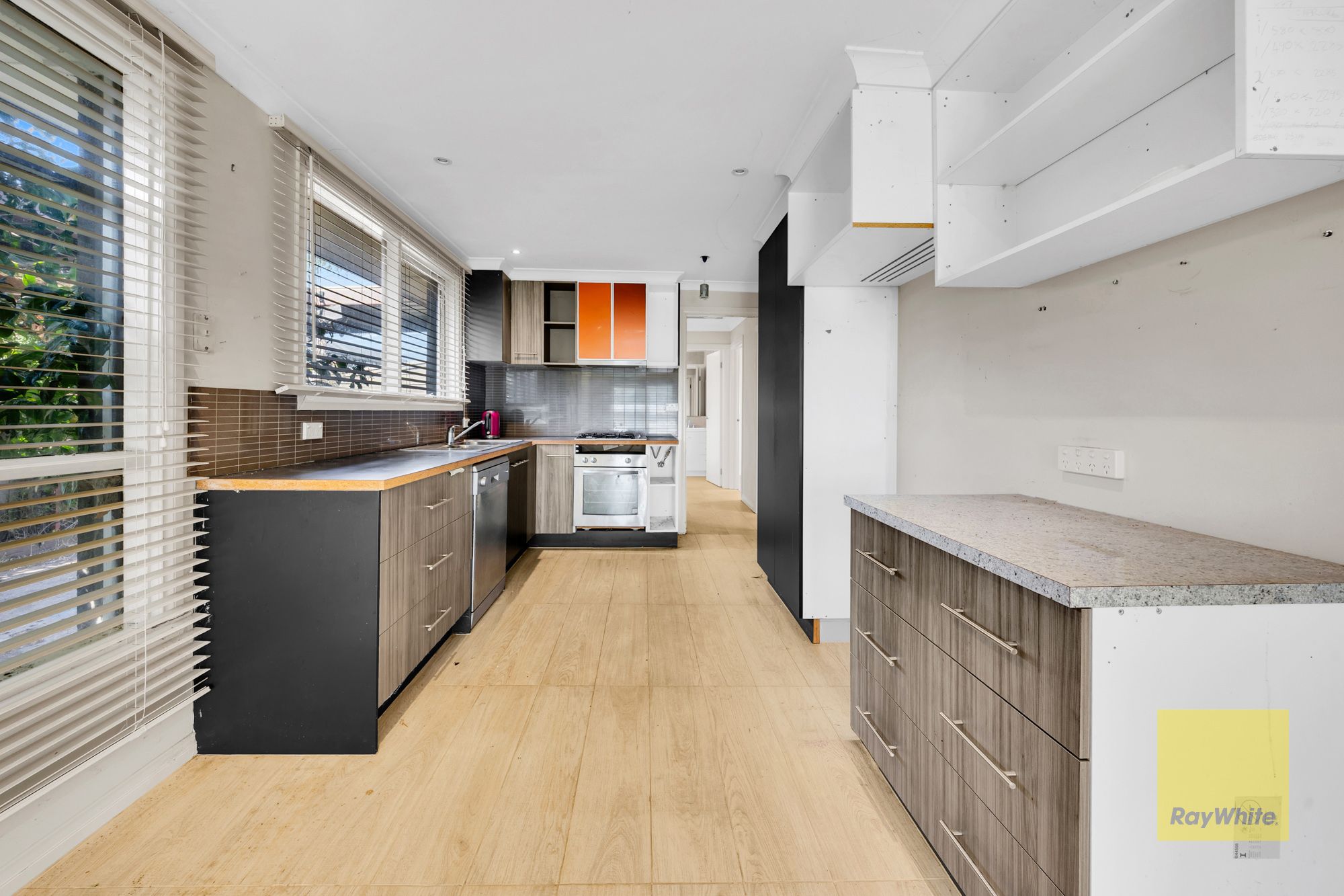 35 Tasman Avenue — photo 4 of 16