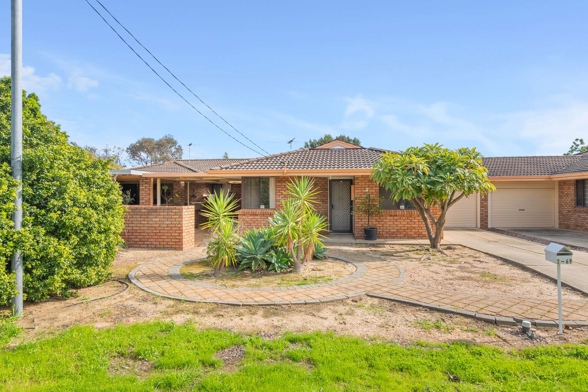 2/69 Agincourt Drive, Forrestfield, WA 6058