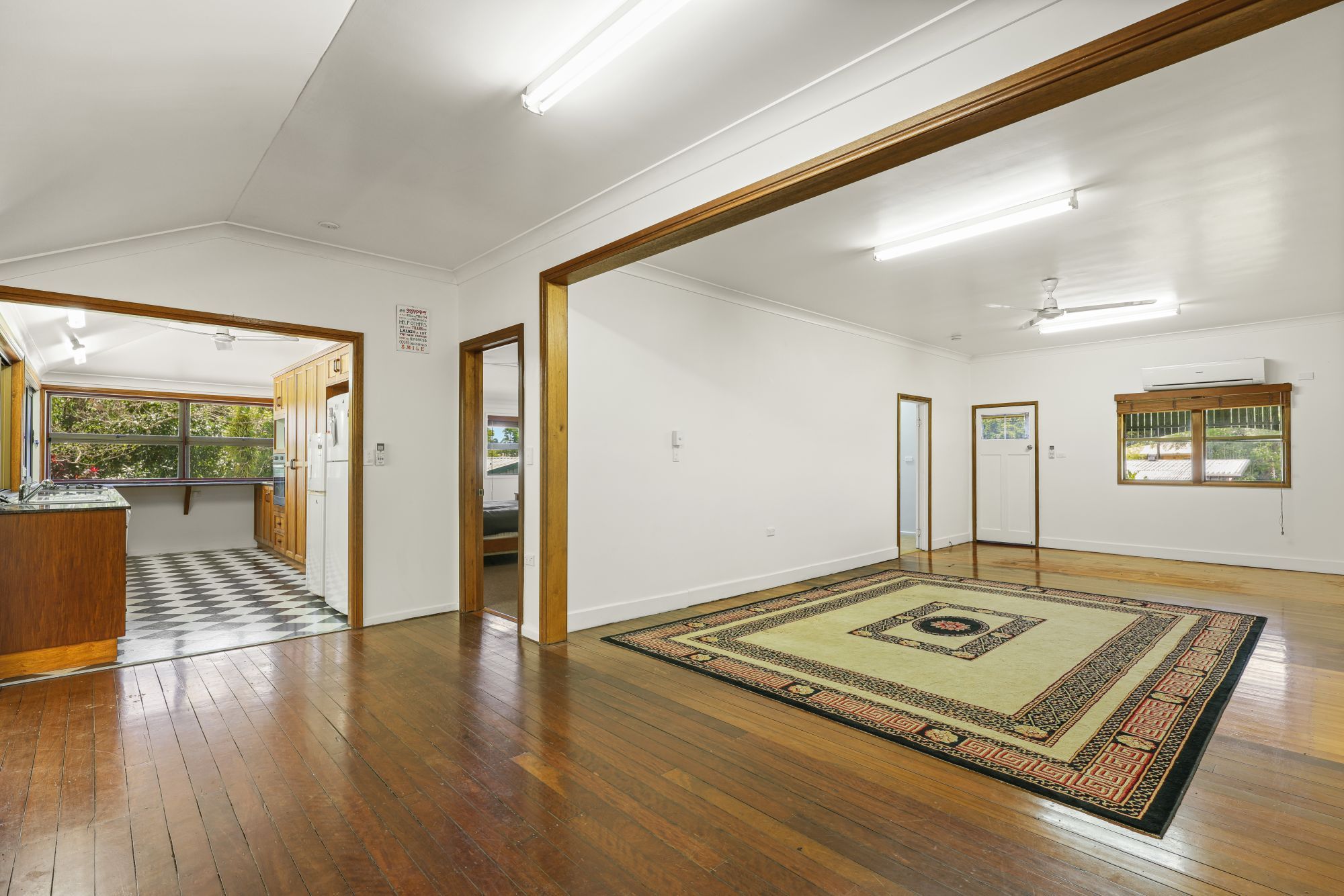 73 Coronation Drive — photo 5 of 27