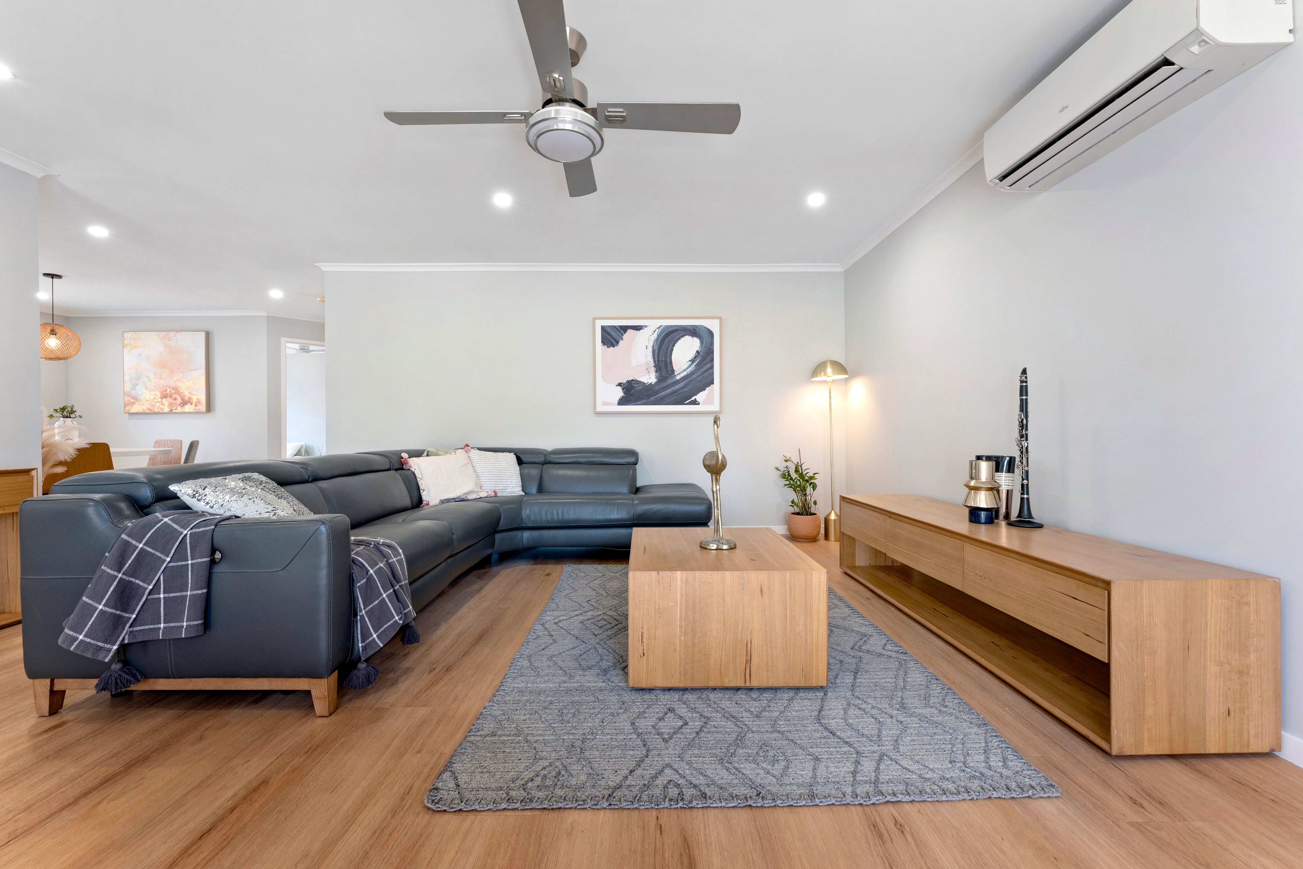 23 Whitehaven Avenue — photo 3 of 24