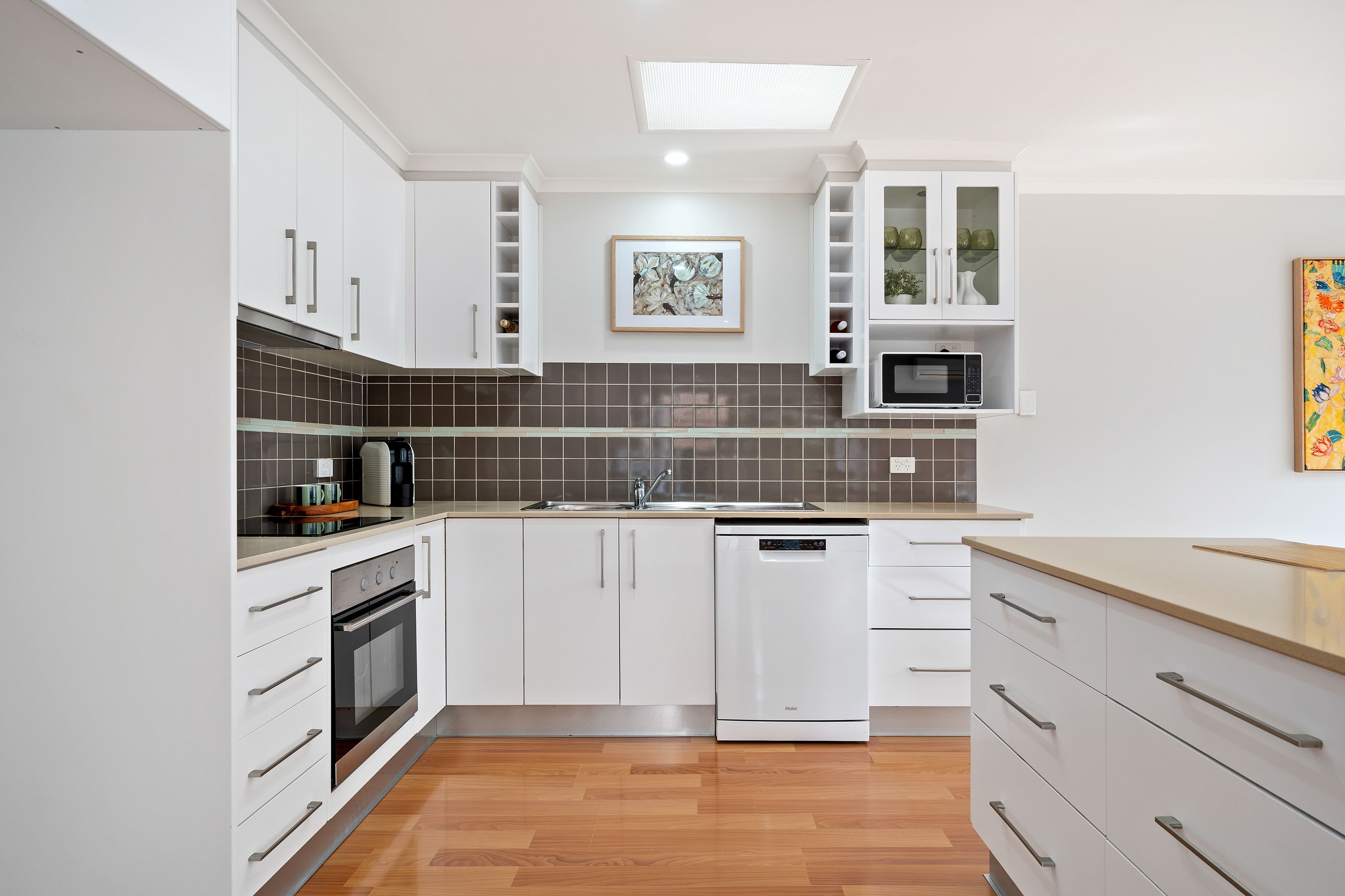 16 Wilhelmi Crescent — photo 8 of 30
