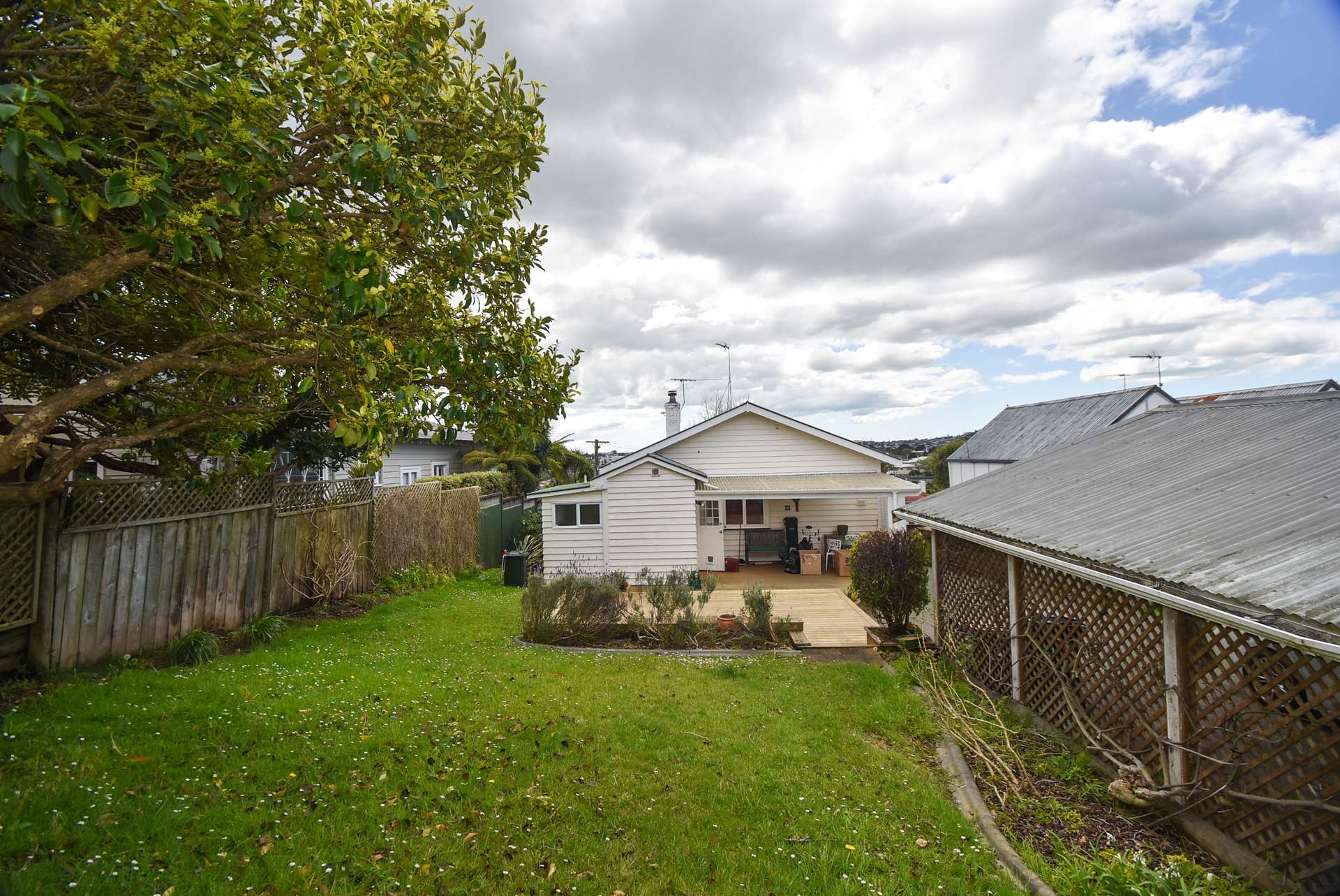 84 Taumata Road photo 1