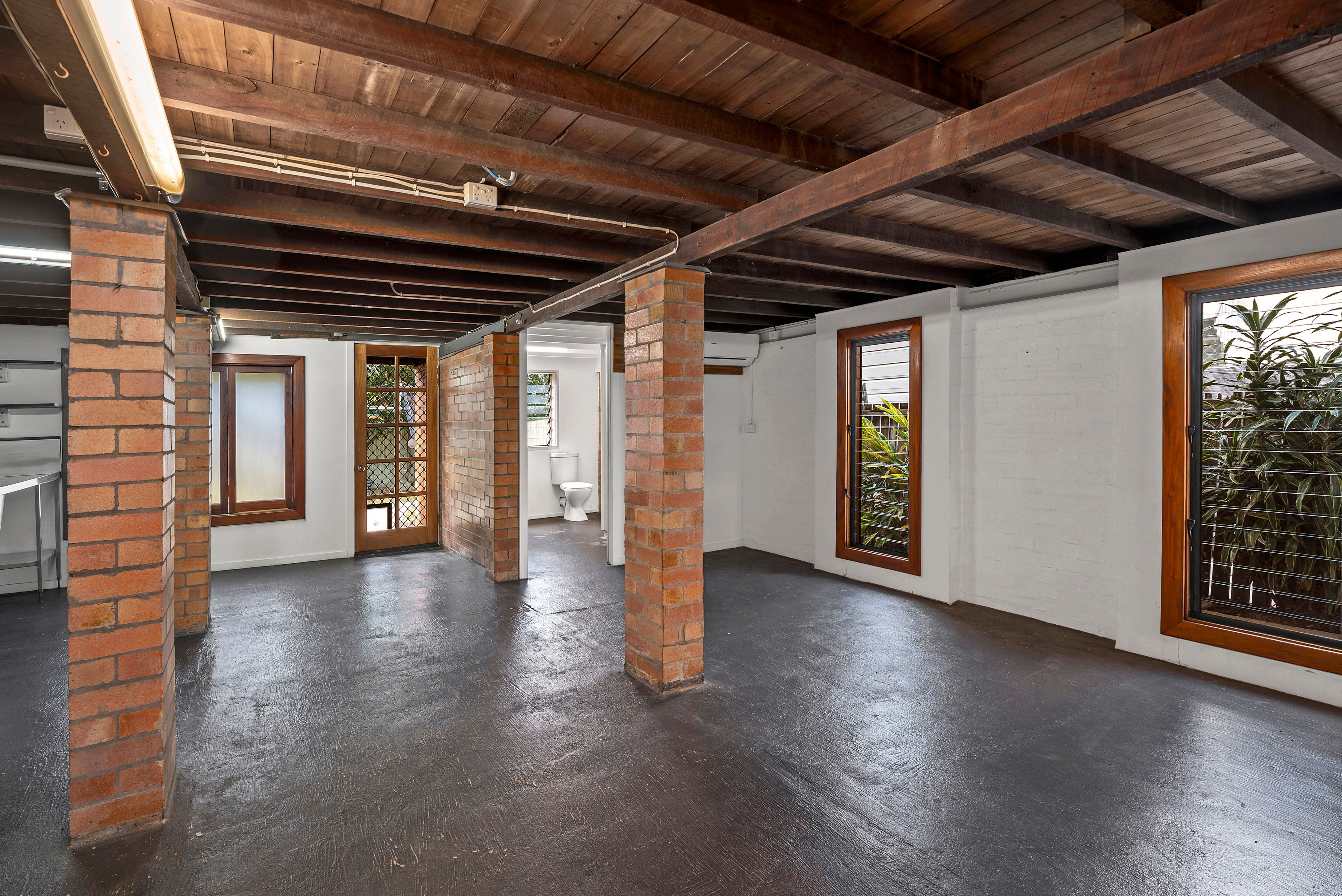 28 Young Street — photo 16 of 26