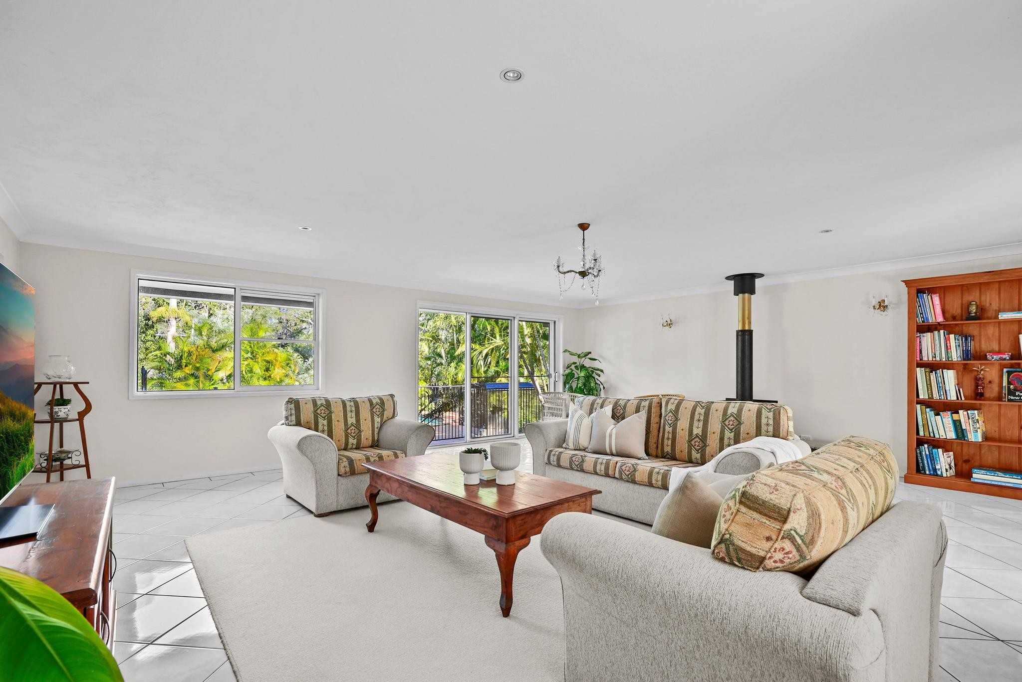 5 Curringa Court, Tallebudgera, QLD 4228