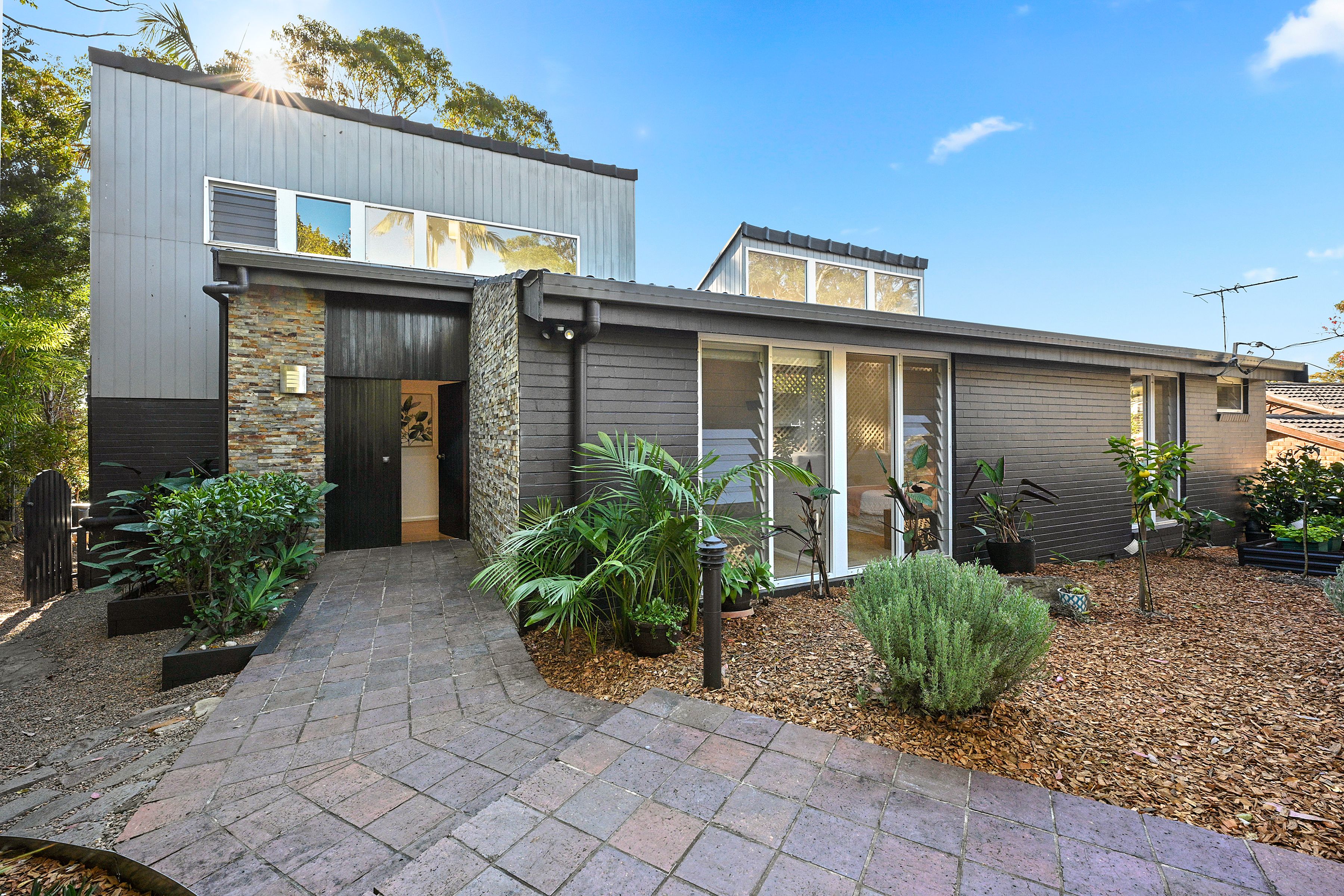 10 Silvertop Close, Westleigh NSW 2120