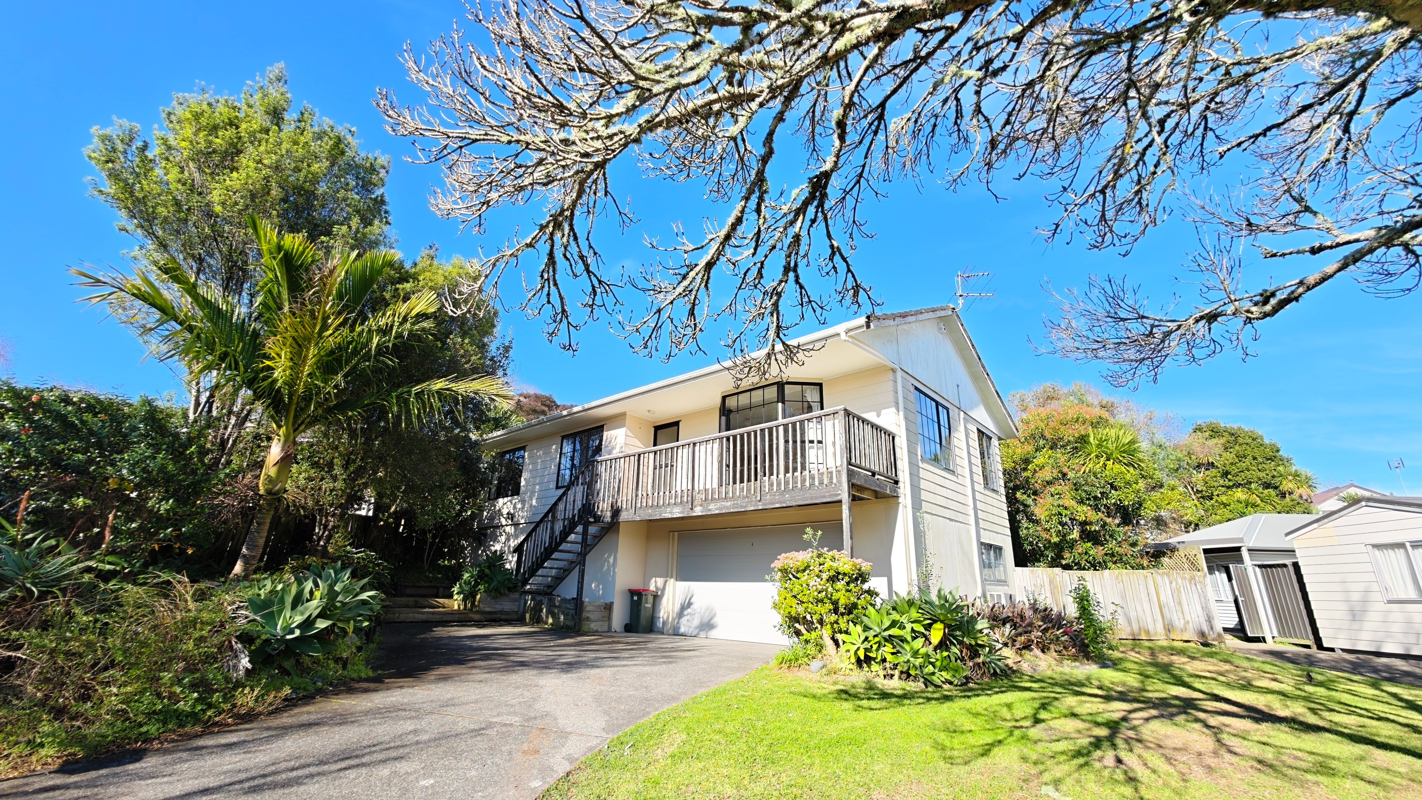 18 Sunward Rise, Glenfield, North Shore City