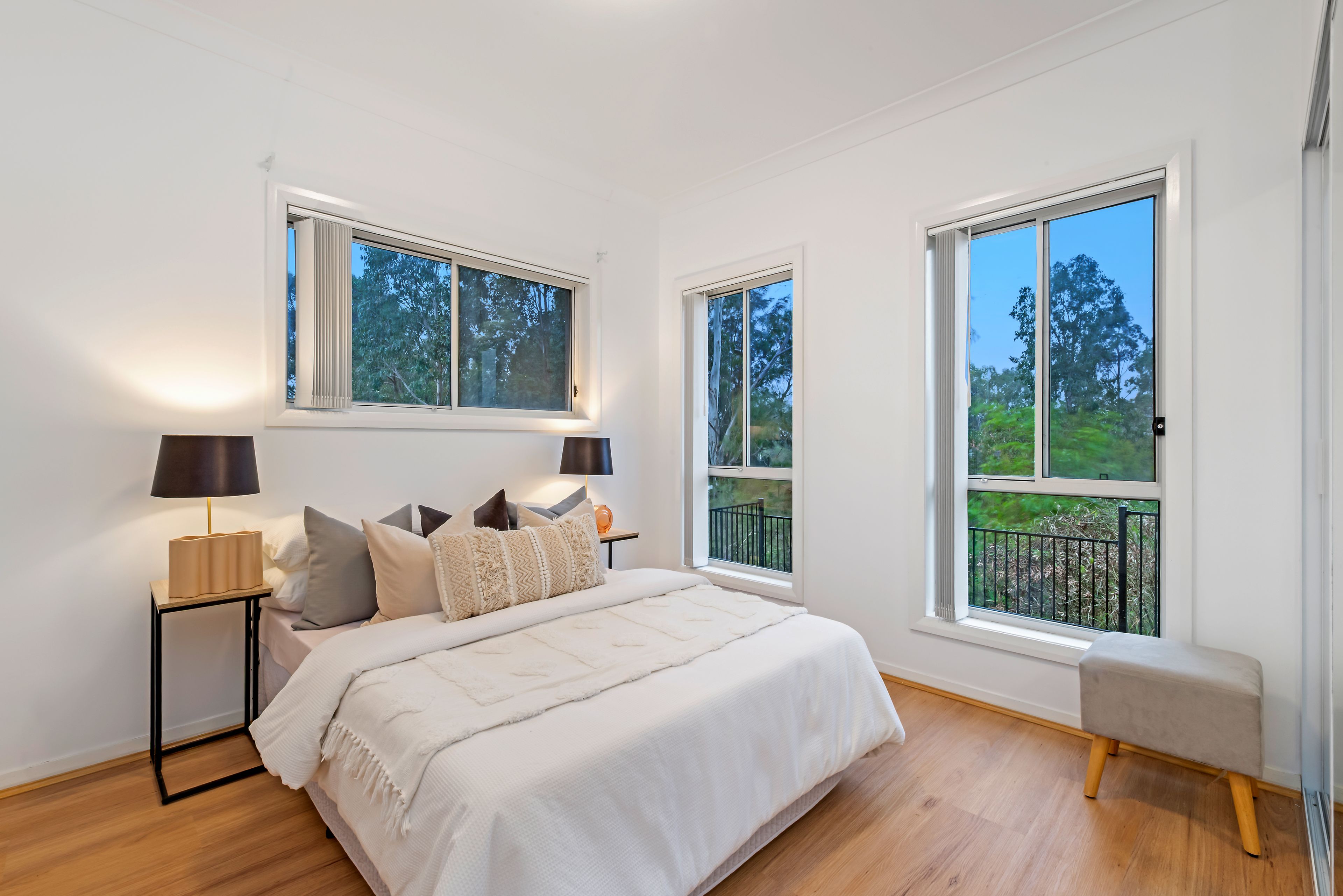 2 Oakhill Crescent — photo 10 of 15