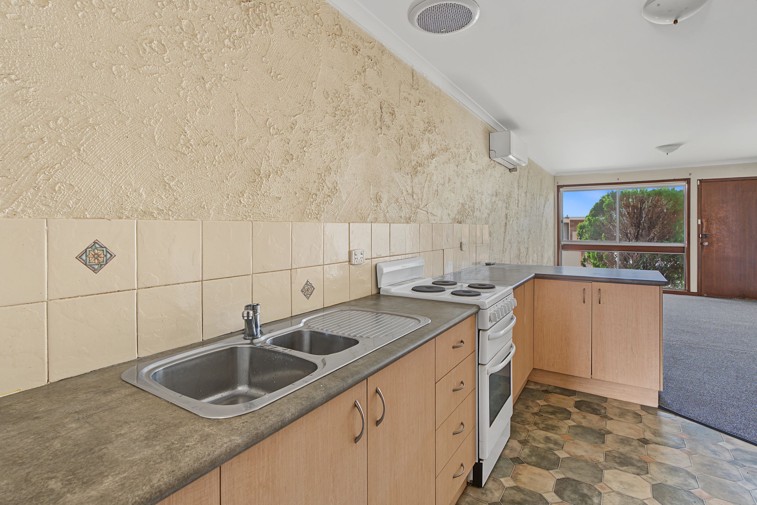 1/720 East Street — photo 6 of 10