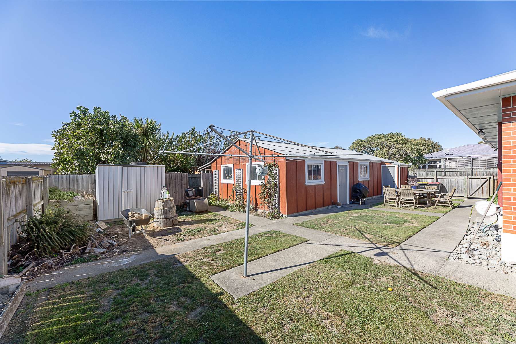 21 Holdaway Street photo 14
