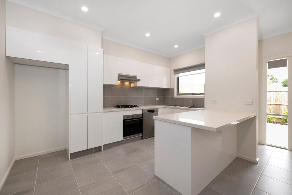 2/14 Luscombe Court, Kilsyth, VIC 3137