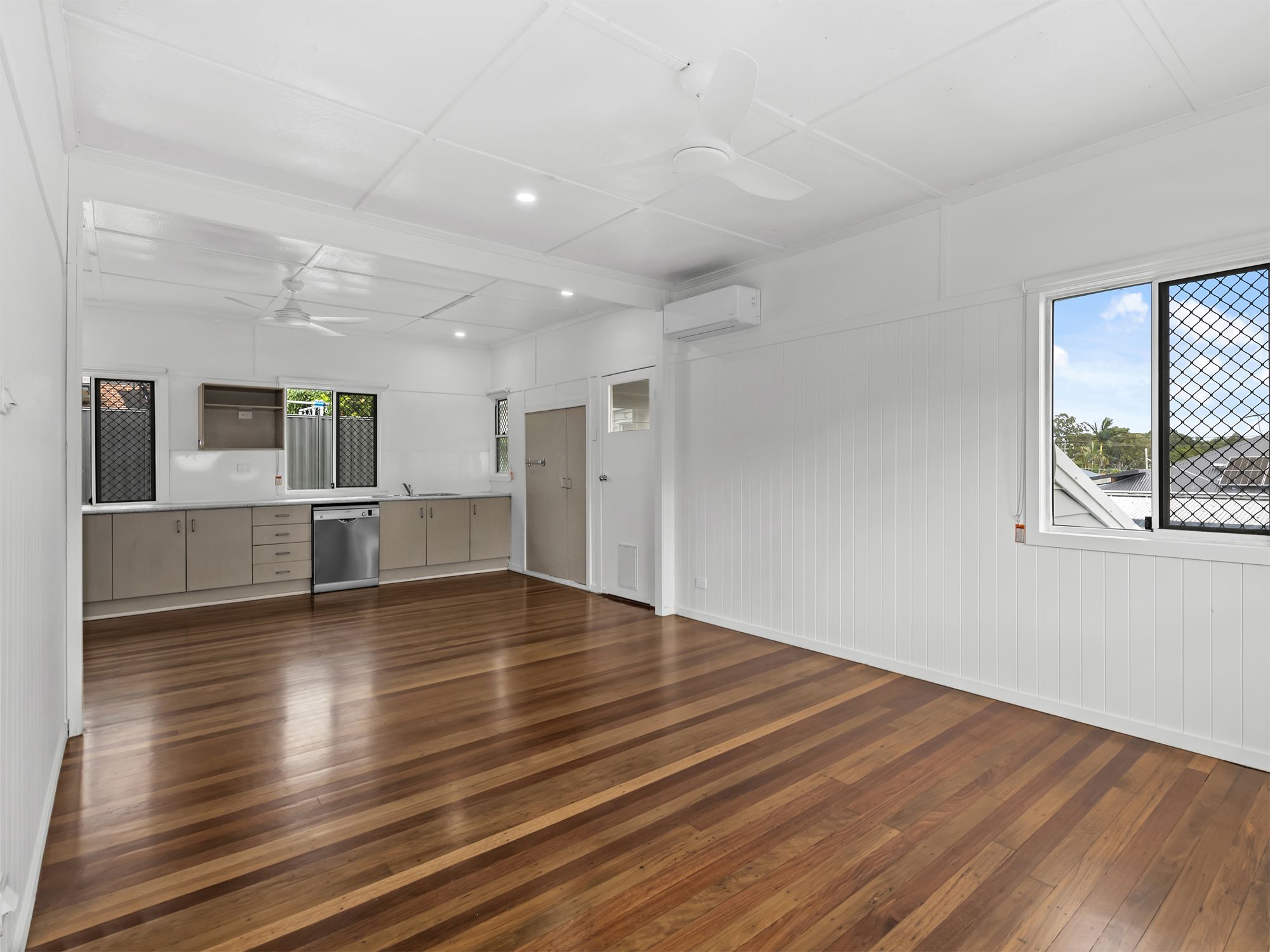61 Funnell Street — photo 5 of 14