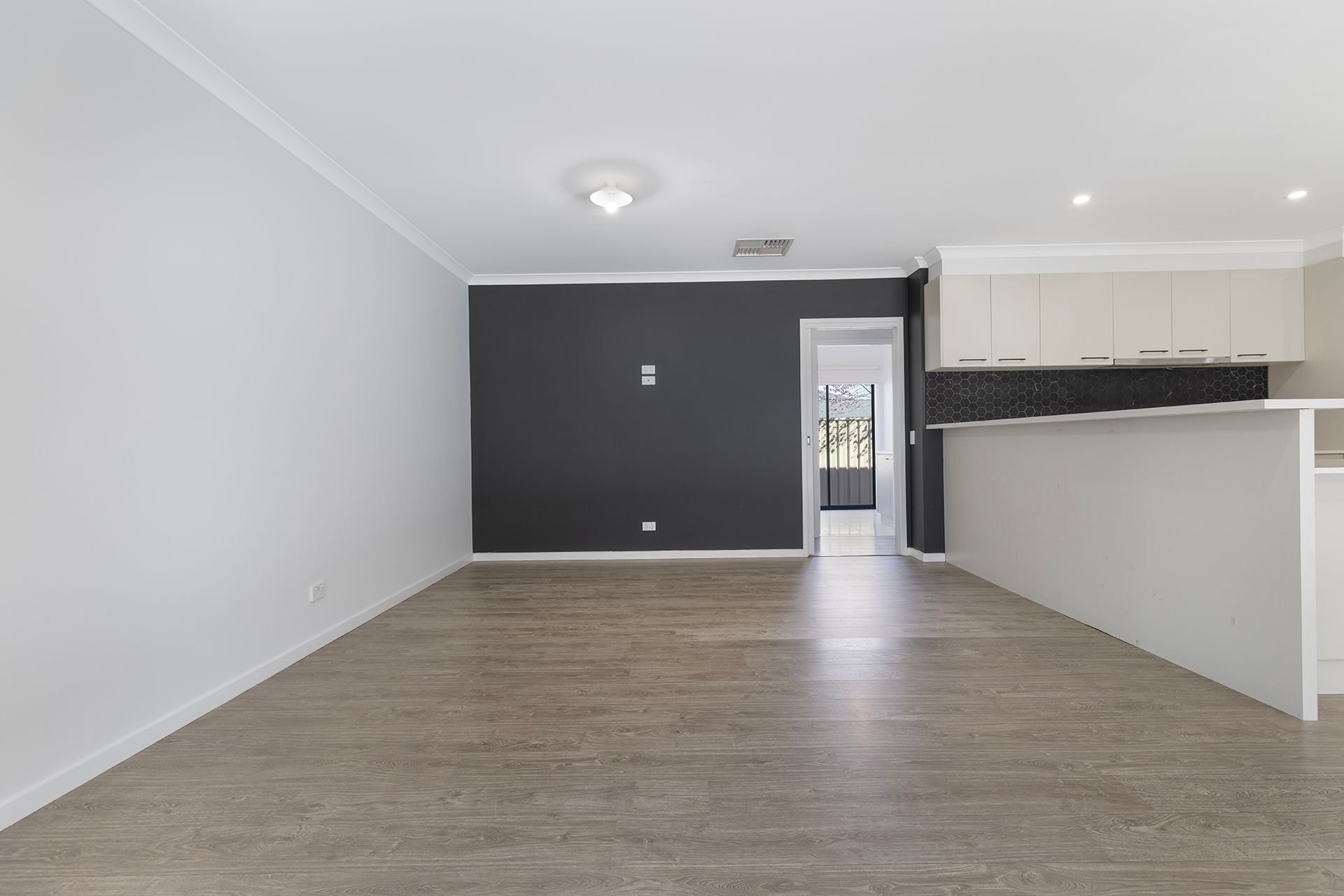 44 Wilkinson Drive — photo 4 of 27