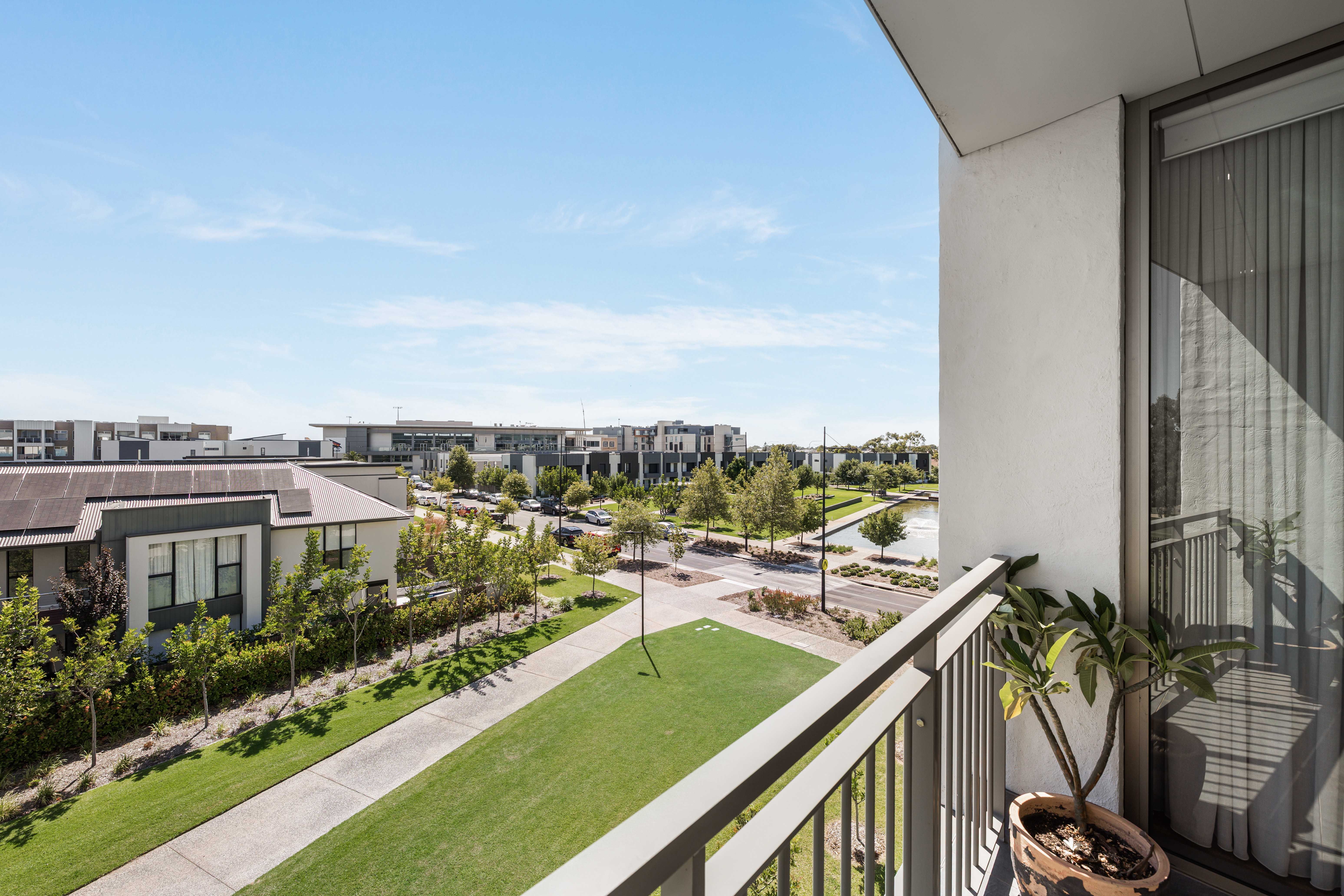 202/41 Troubridge Drive — photo 8 of 14