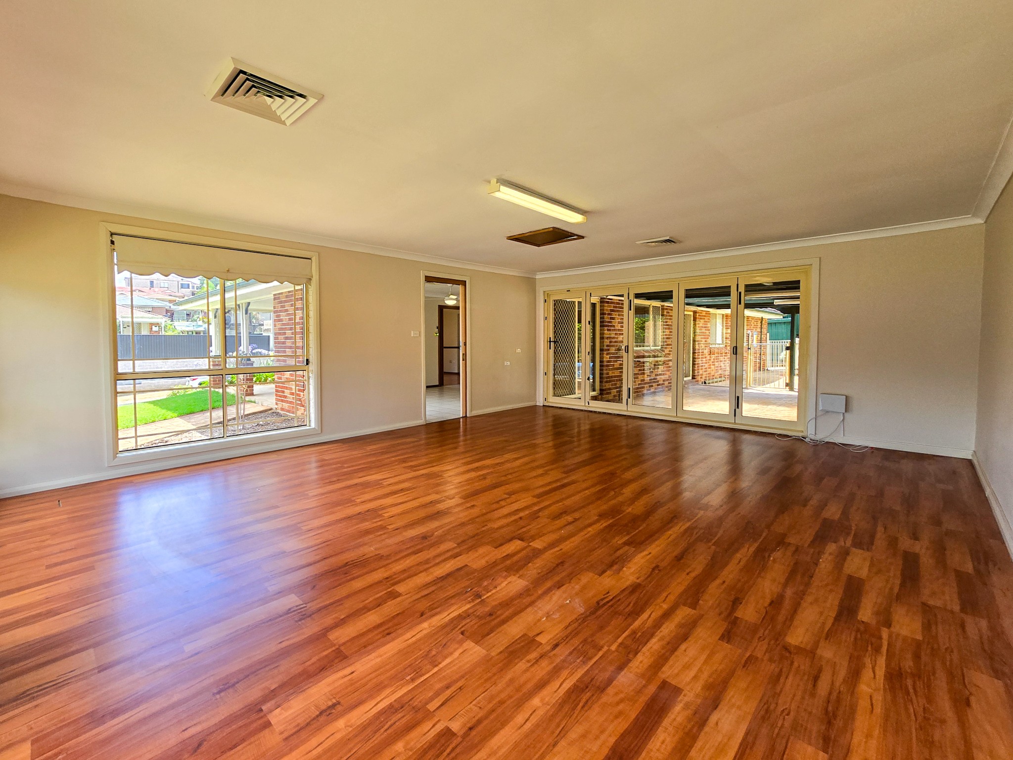 2 Clydebank Crescent, Glen Alpine, NSW 2560