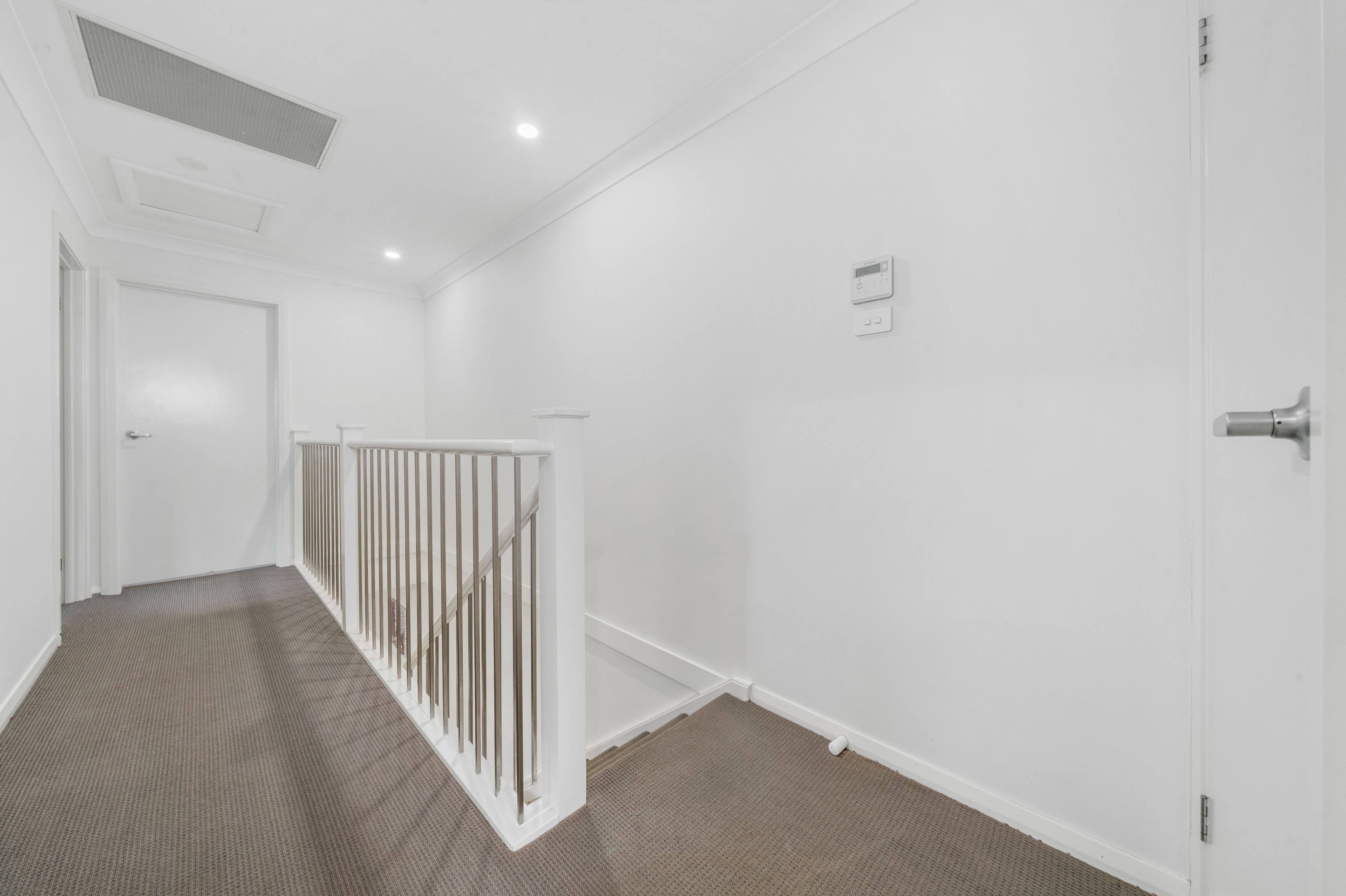 27 Ray Simpson Avenue — photo 5 of 14