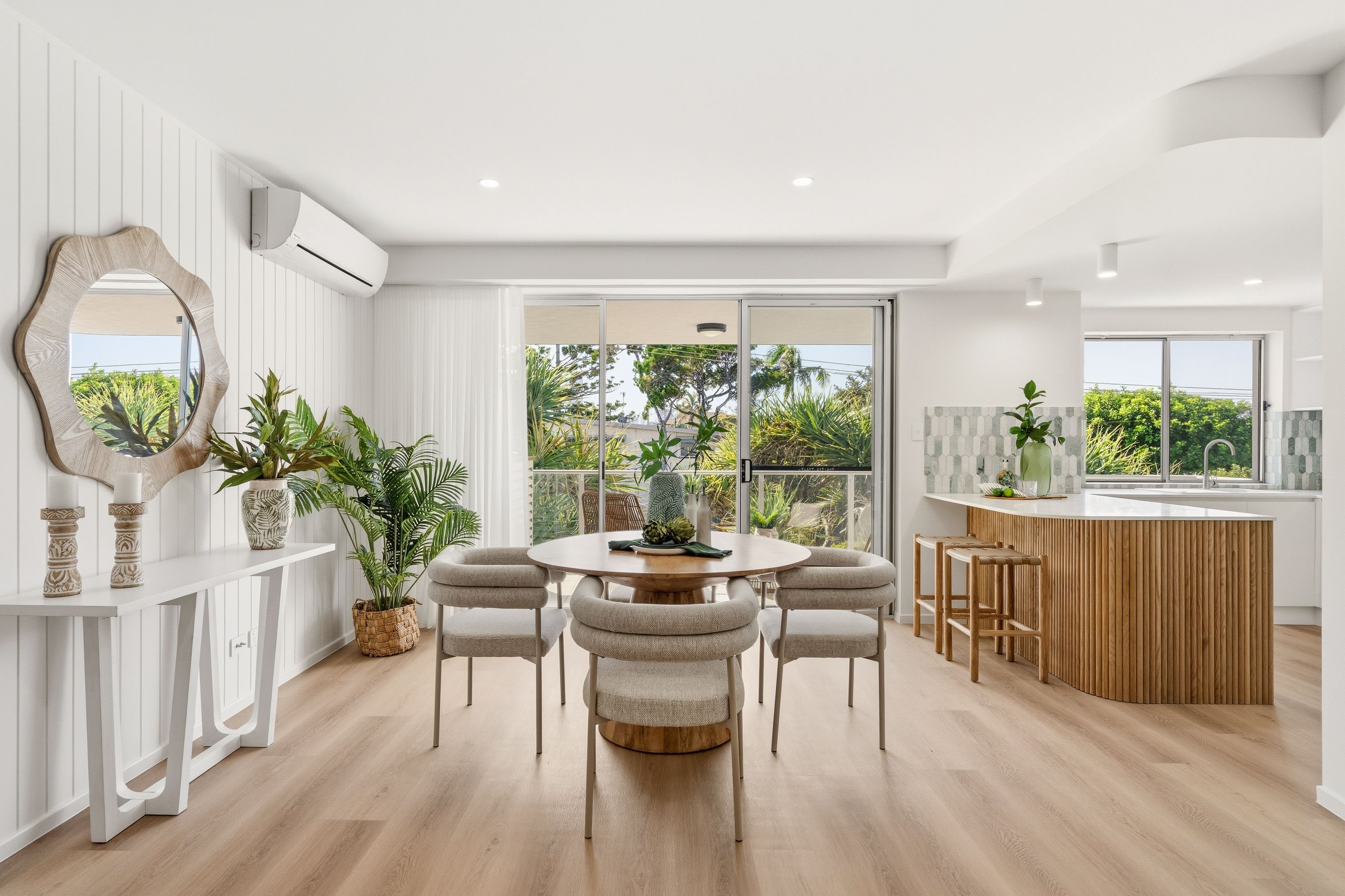 9/2341 Gold Coast Highway, Mermaid Beach, QLD 4218