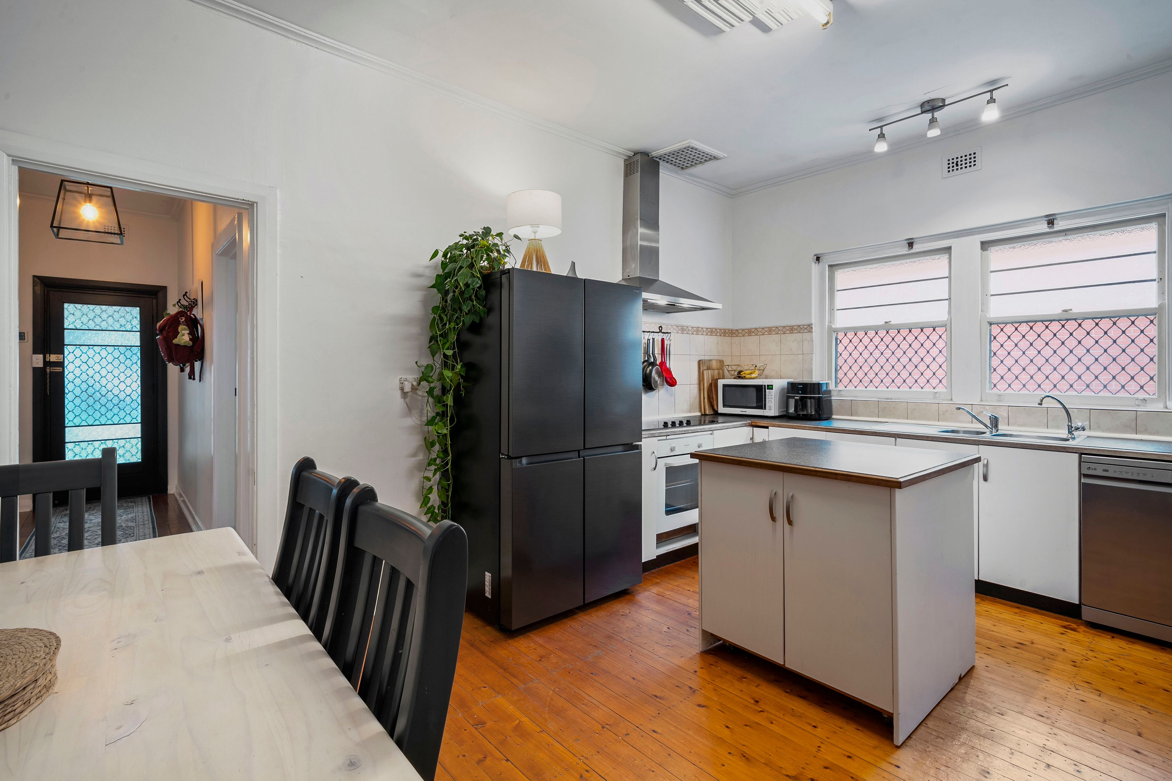 65 Clifton Street — photo 8 of 20
