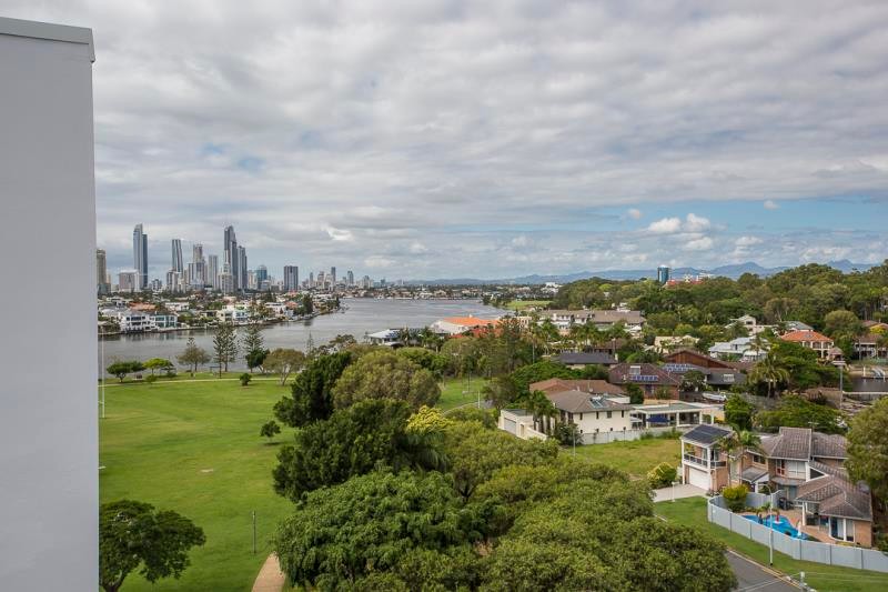 605/30 Brighton Parade, Southport, QLD 4215