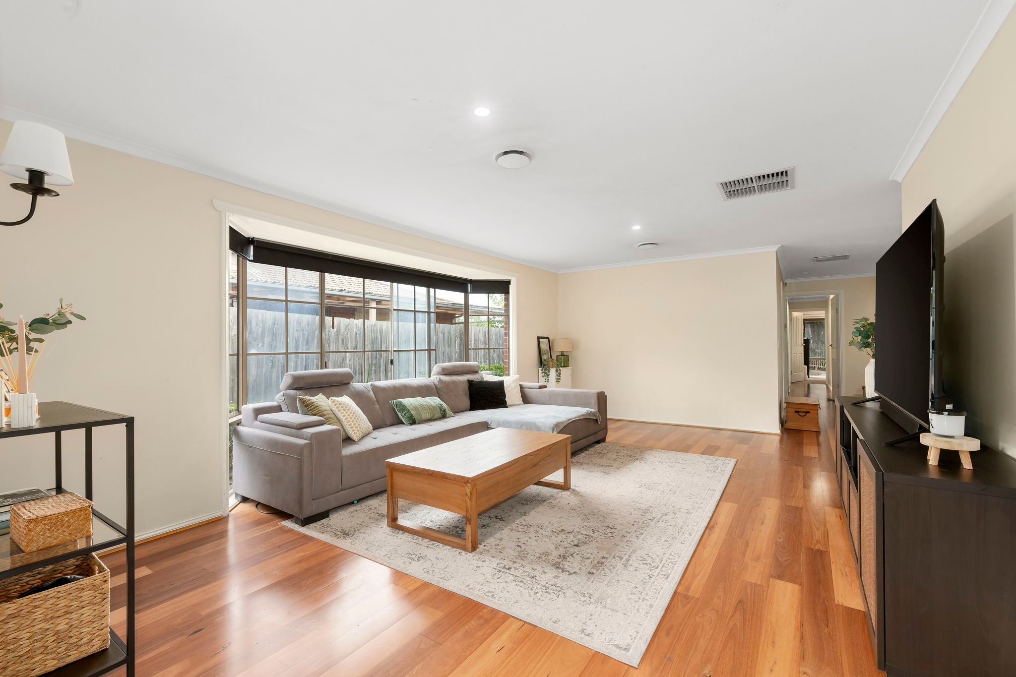 11 Grenda Drive, Mill Park, VIC 3082