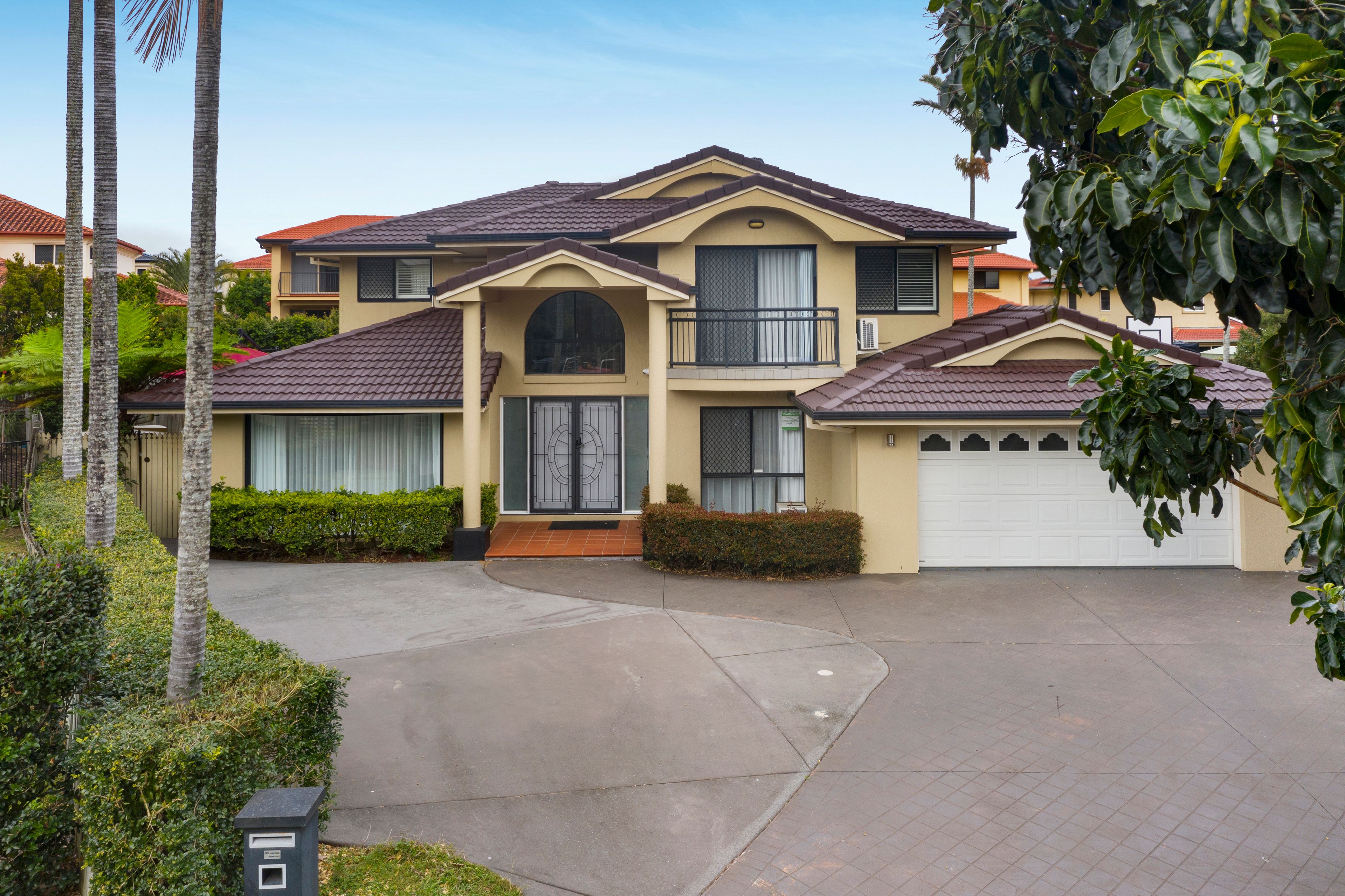 5 Duthie Court, Carindale QLD 4152