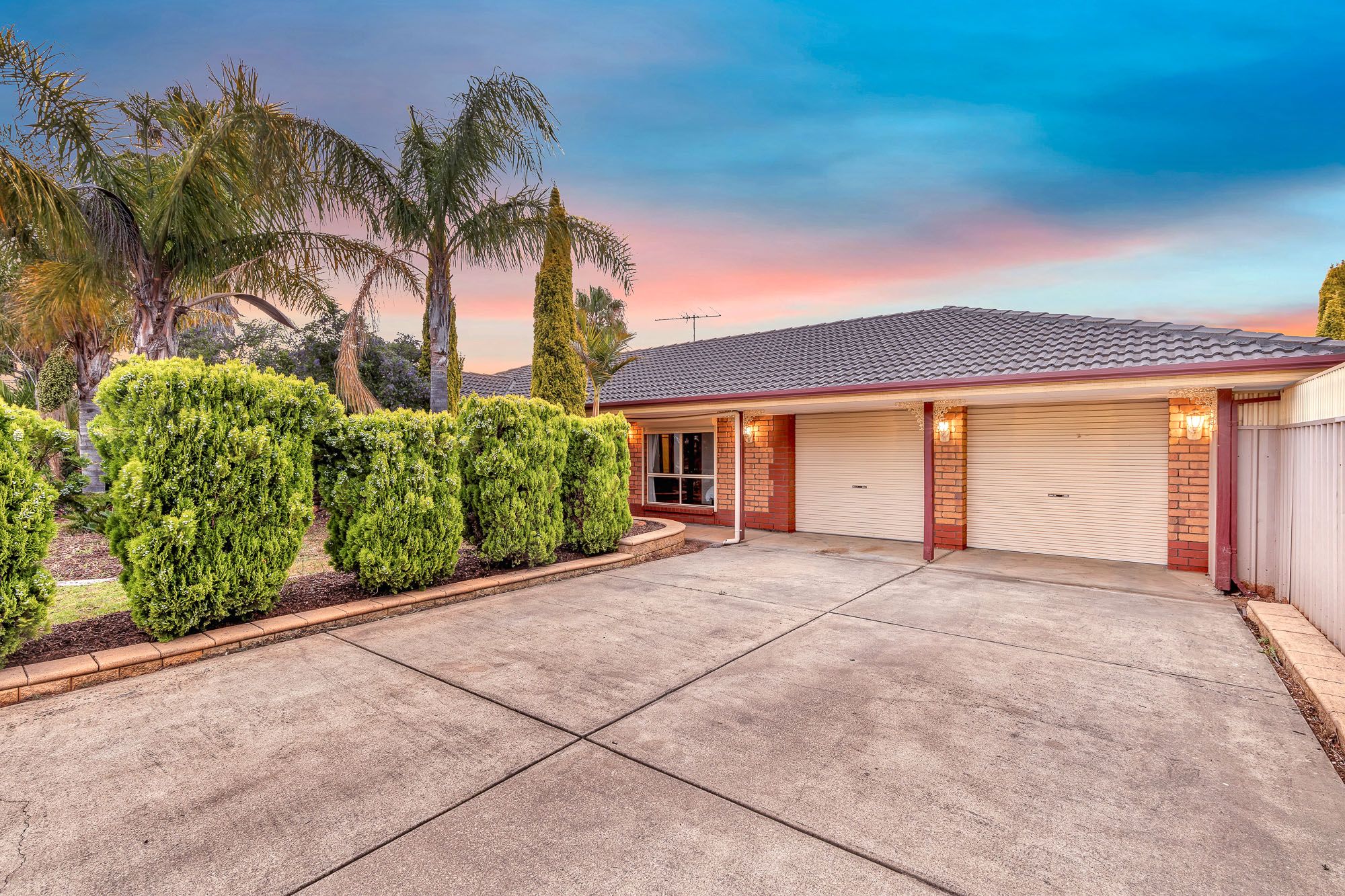2 Silvertop Court, Craigmore, SA 5114