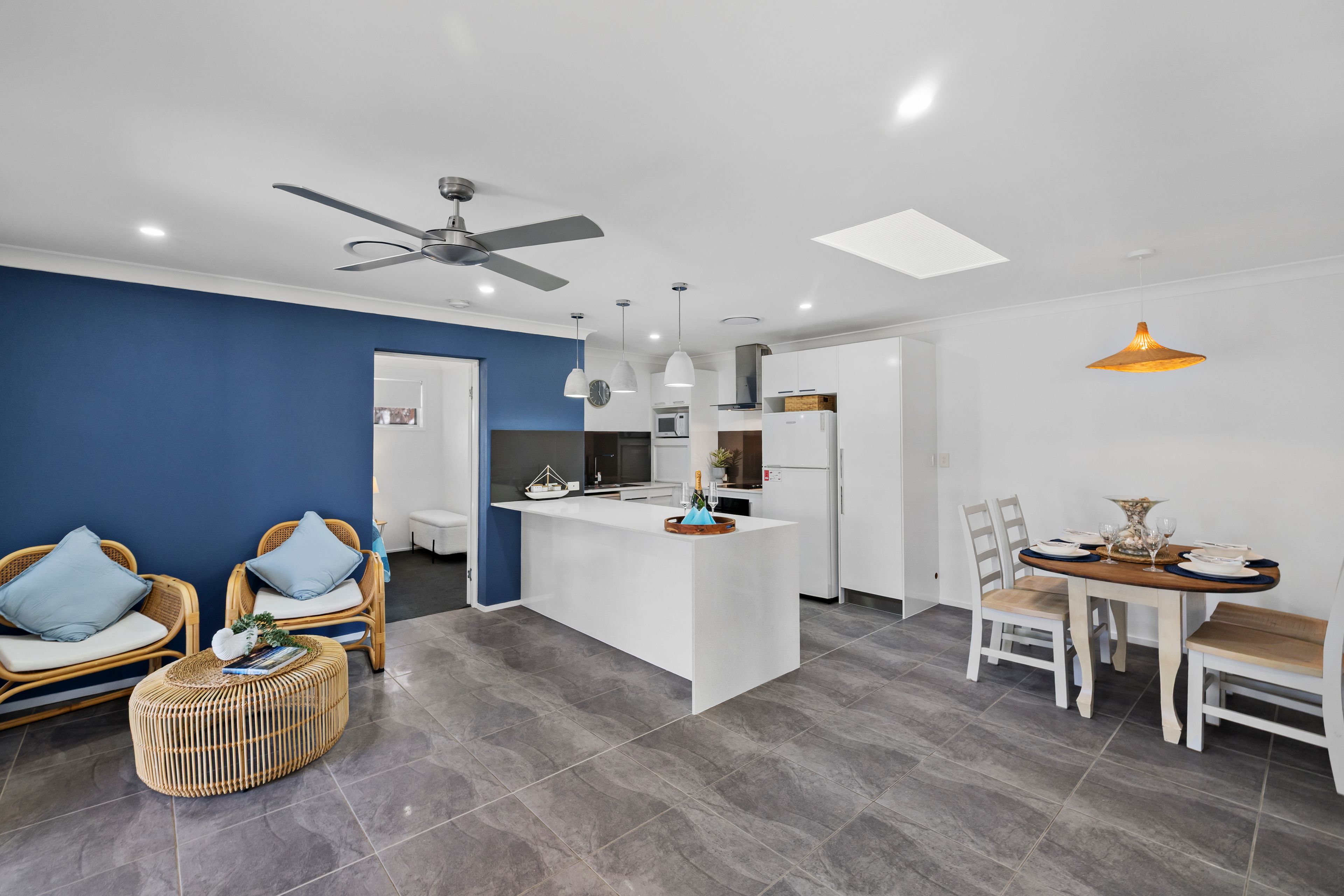2/49 Saleng Crescent — photo 4 of 17