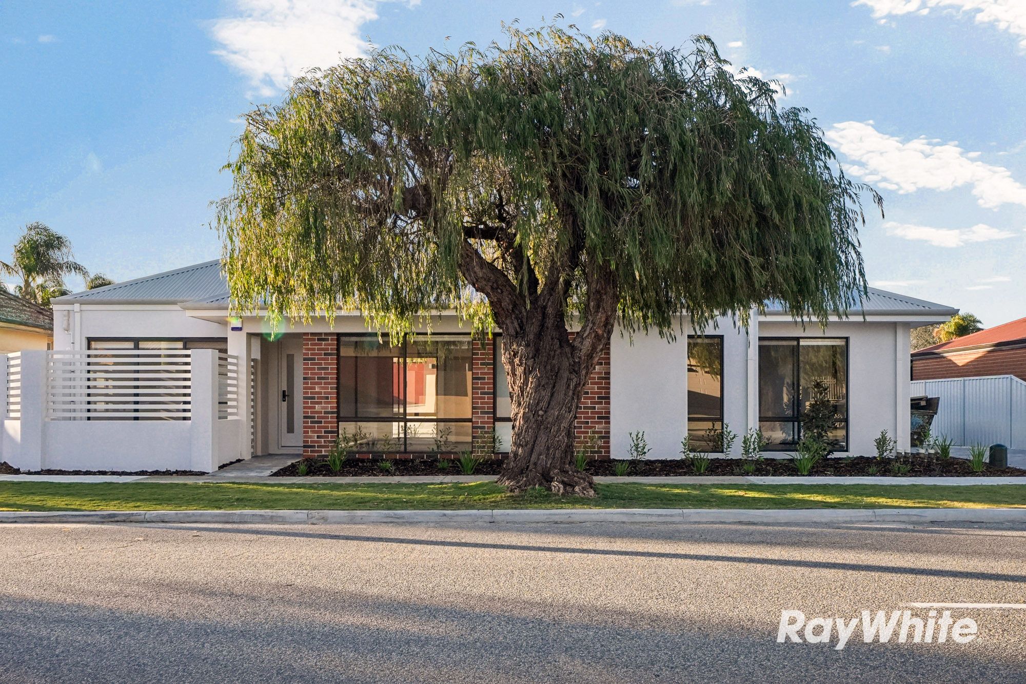 28 a,b,c,d Scaddan Street — photo from Ray White Whiteman & Associates