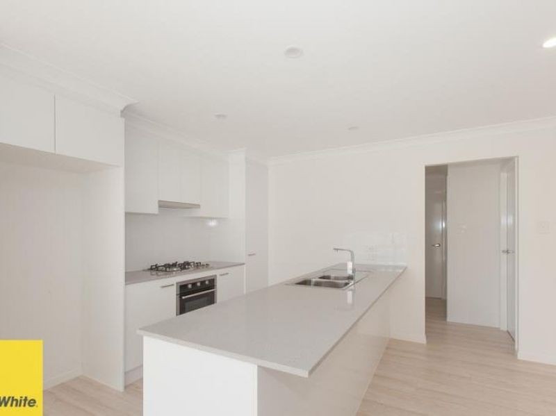 2 Pinnacle Way, Pimpama, QLD 4209