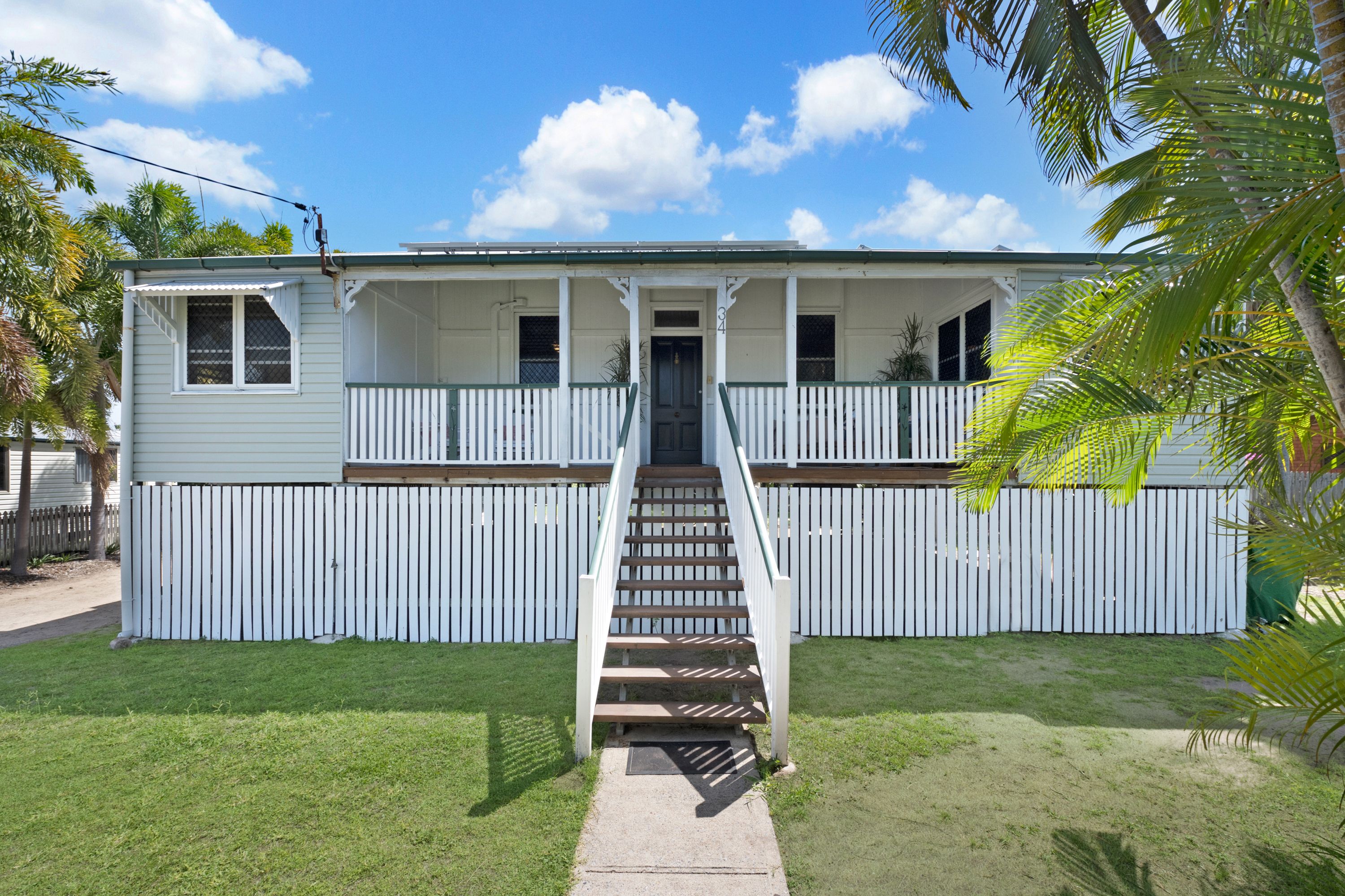 34 Clarendon Street, Hyde Park QLD 4812
