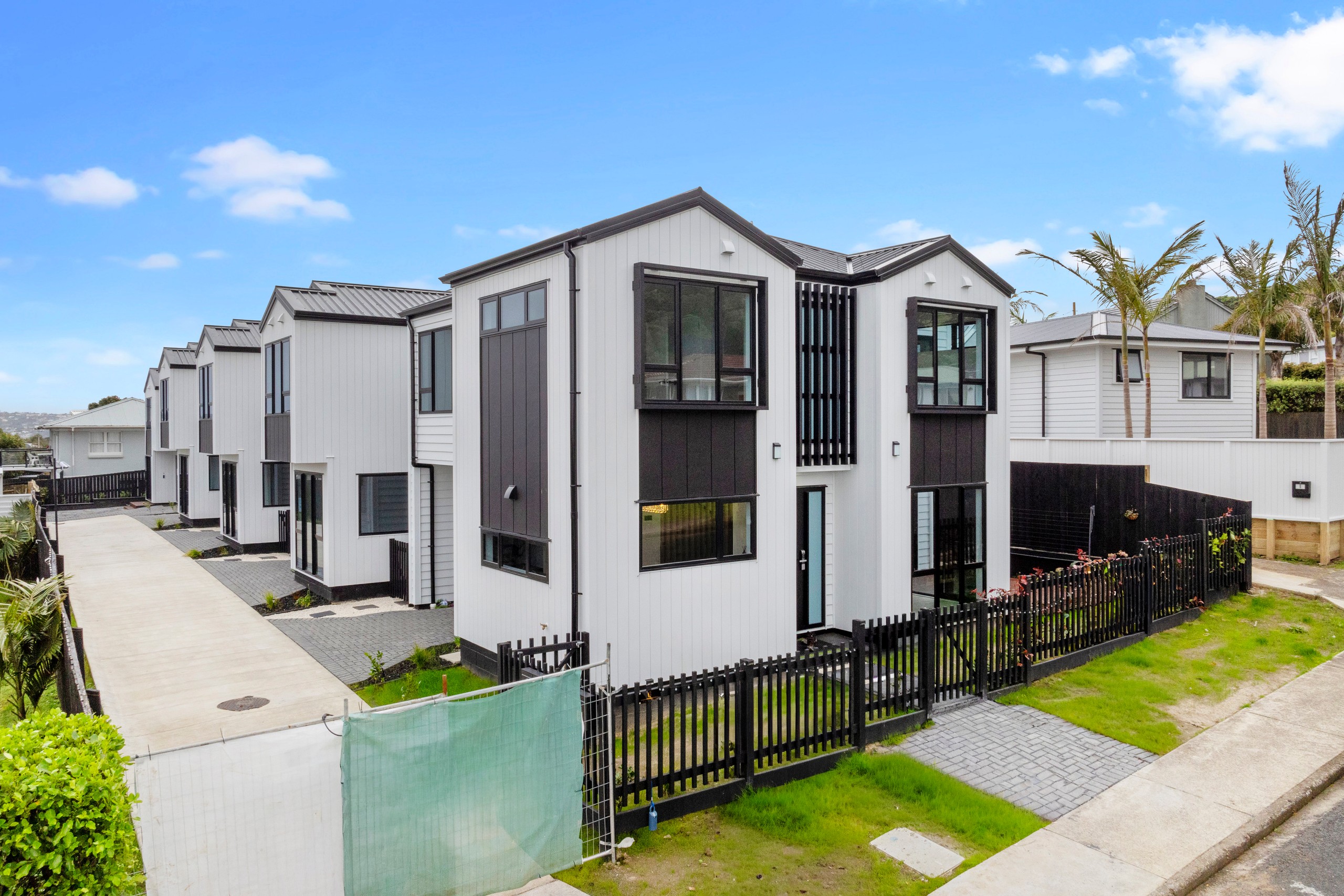 1&4/6 Pikitea Road, Mangere Bridge, Manukau City