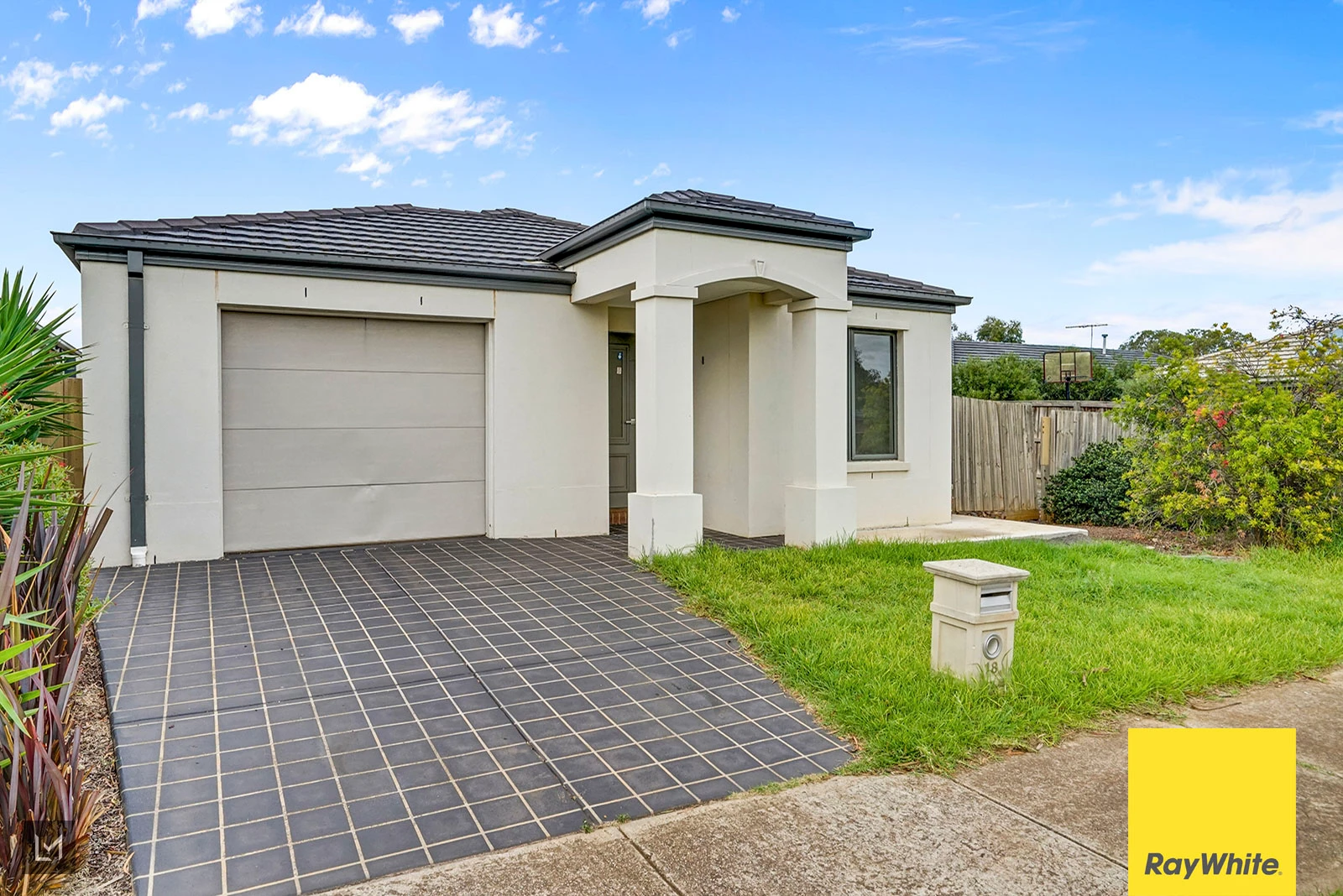 18 Giselle Grove, Tarneit, VIC 3029